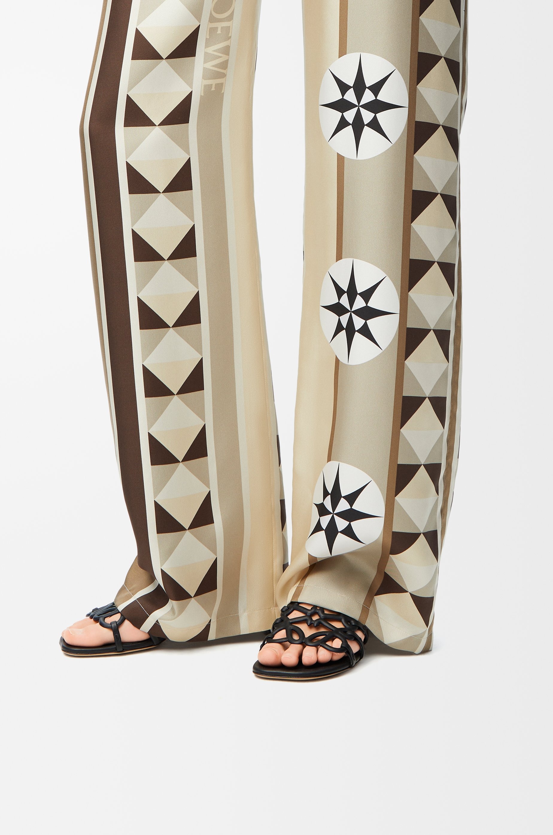 Petal Anagram slide in soft calfskin - 2
