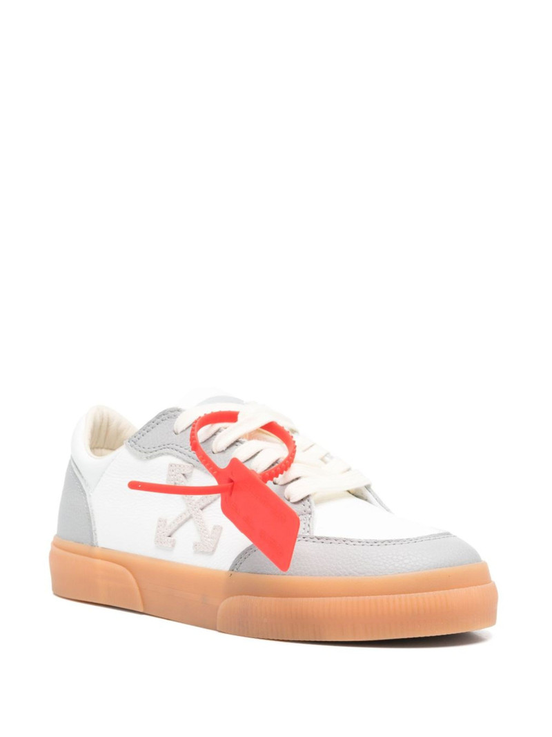 New Vulcanized low-top sneakers 2