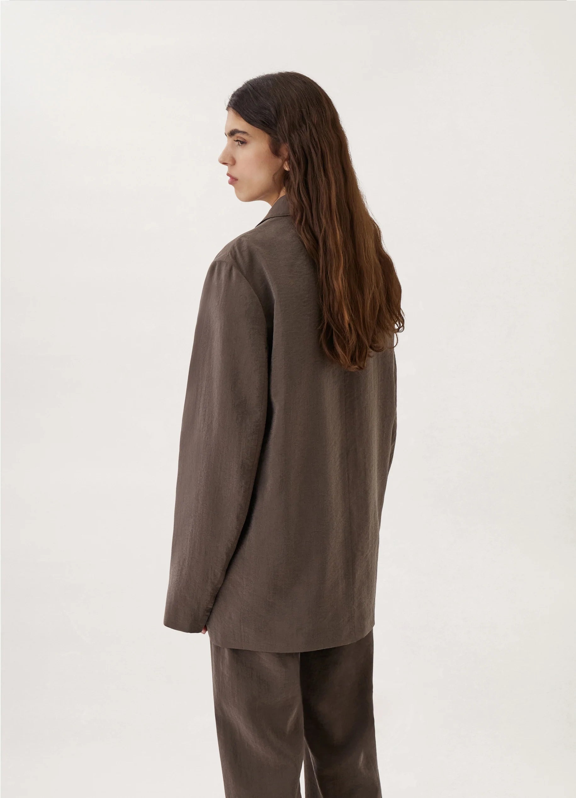 BELTED DOUBLE BREASTED JACKET
DRY SILK - 9