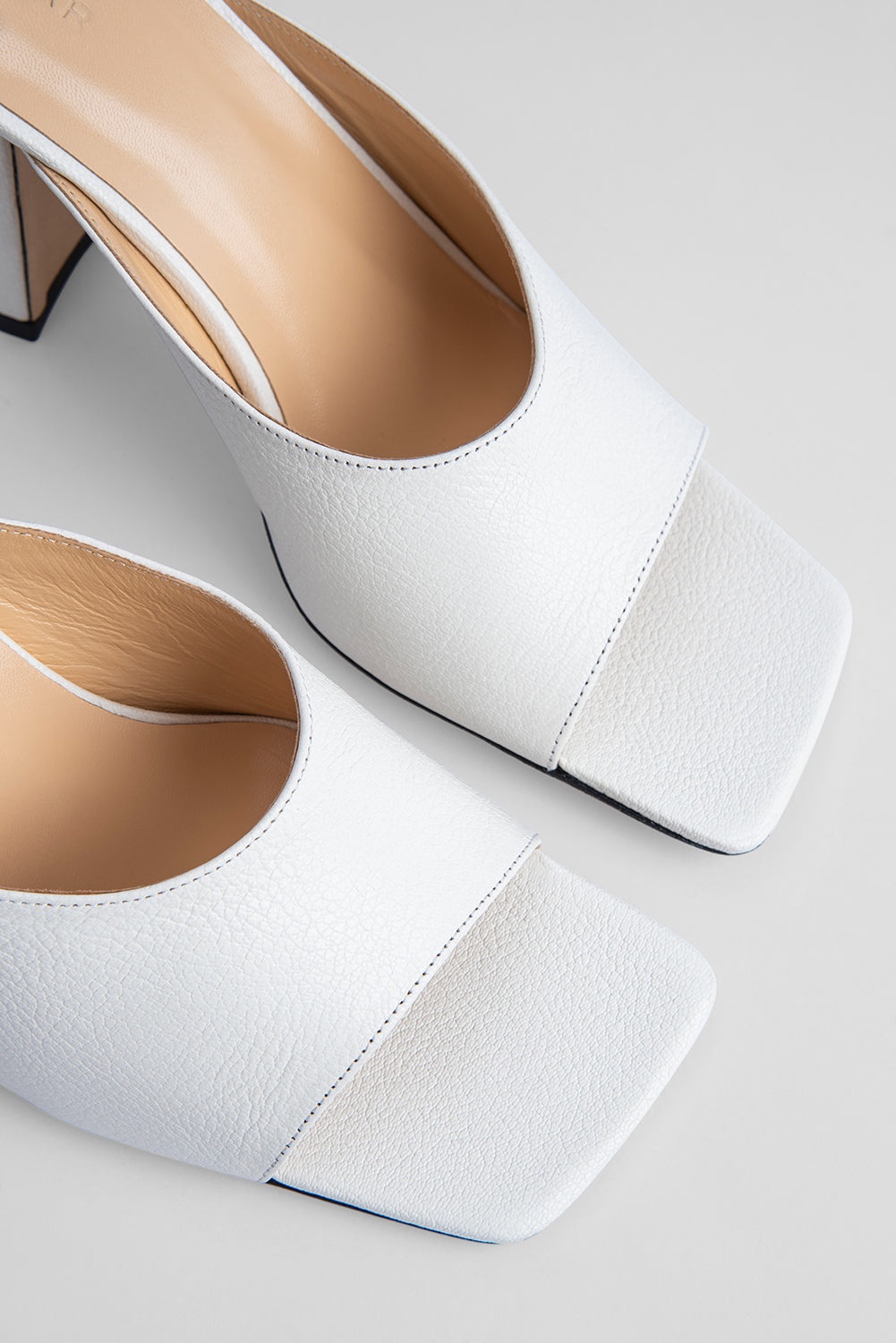 Zaya White Grained Leather - 6