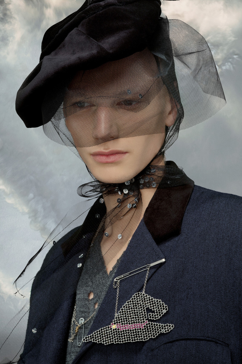 Hat rhinestone brooch 4