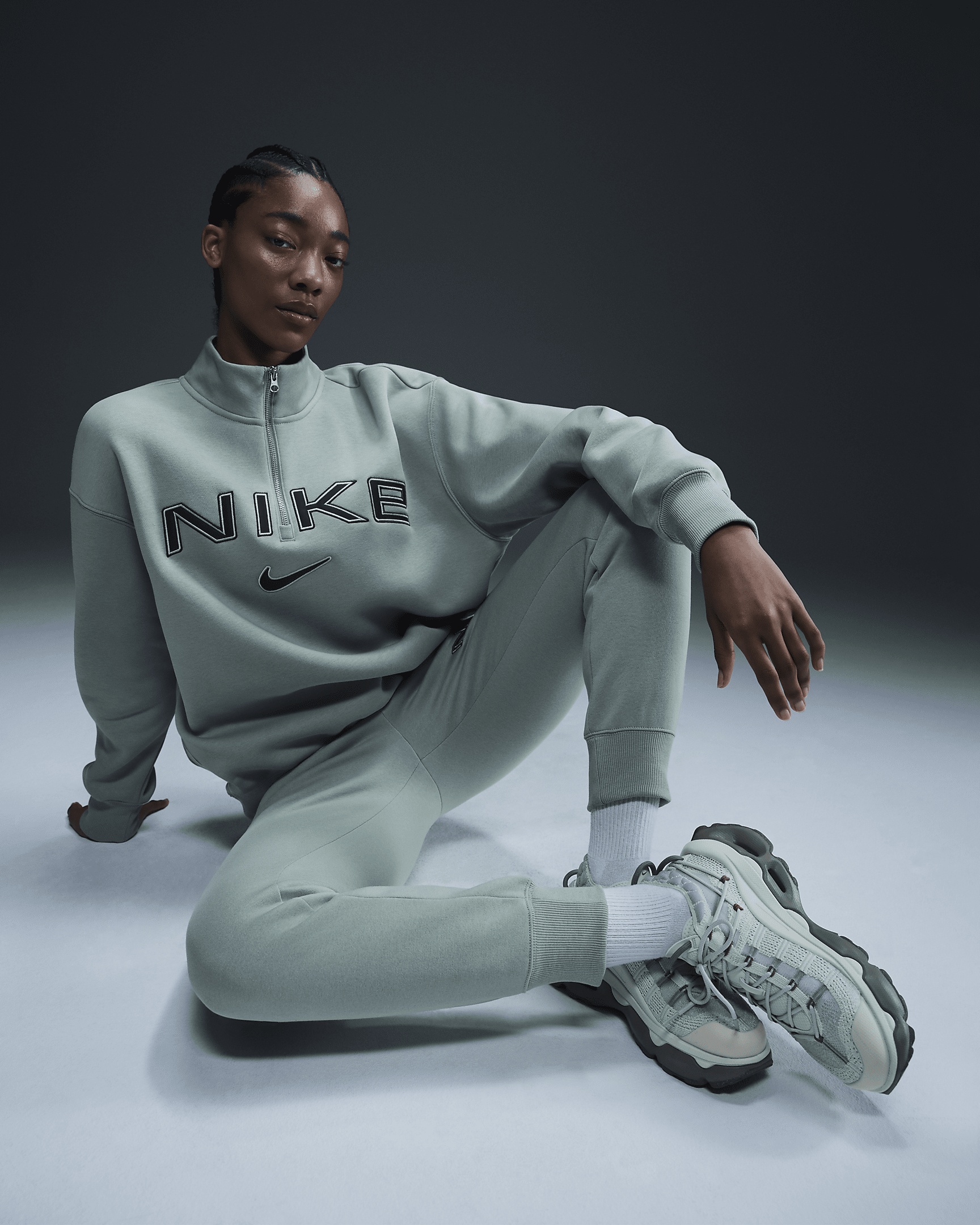 Nike Sportswear Phoenix Fleece Women's Oversized 1/4-Zip Logo Top - 3