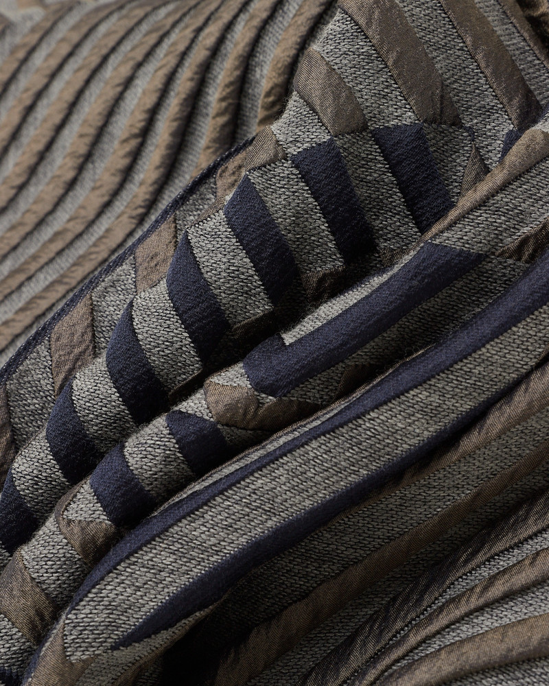 GIORGIO ARMANI Jacquard virgin wool and silk stole outlook