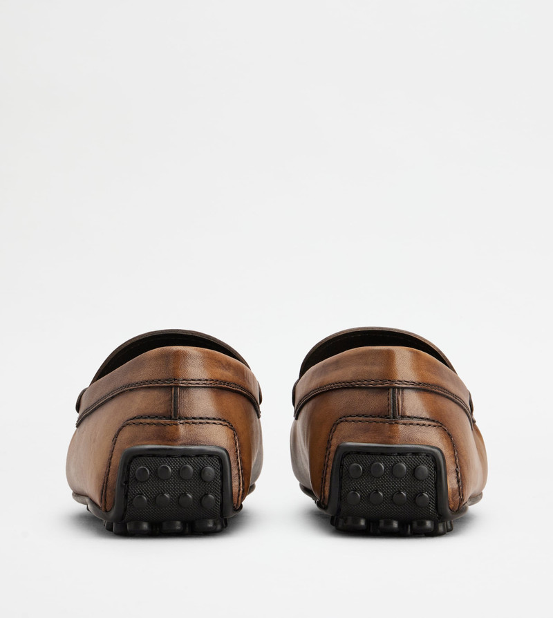 Tod's T TIMELESS CITY GOMMINO DRIVING SHOES IN LEATHER - BROWN outlook