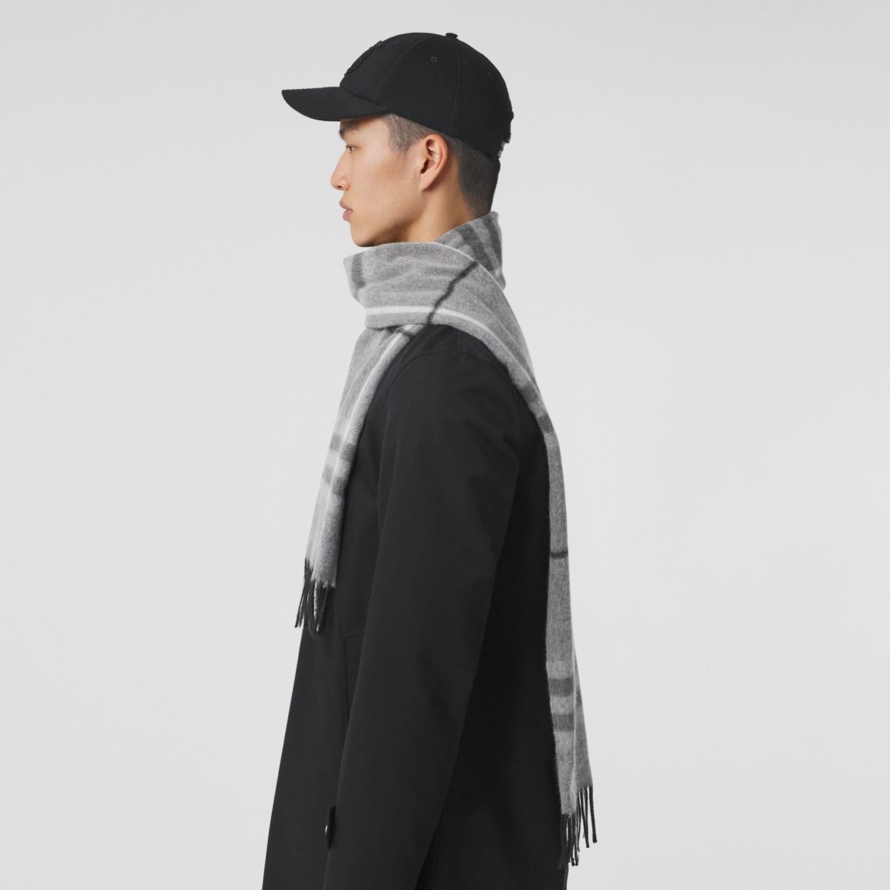 The Classic Check Cashmere Scarf - 4