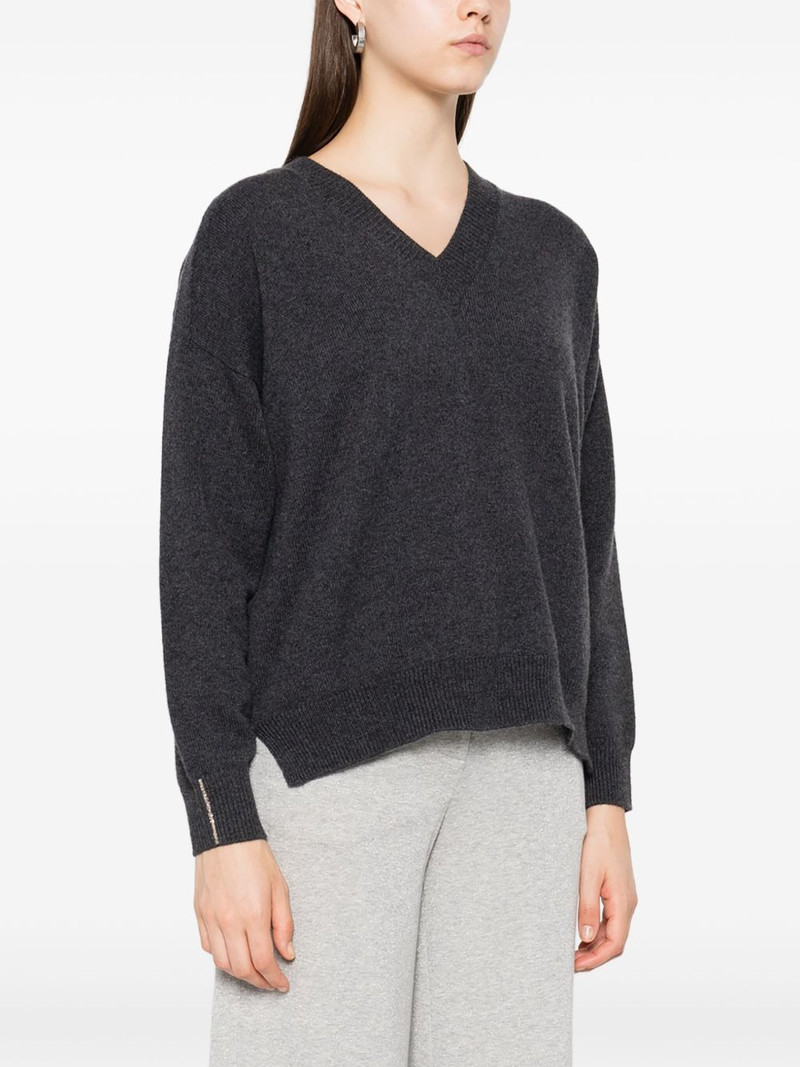 V-neck sweater 3