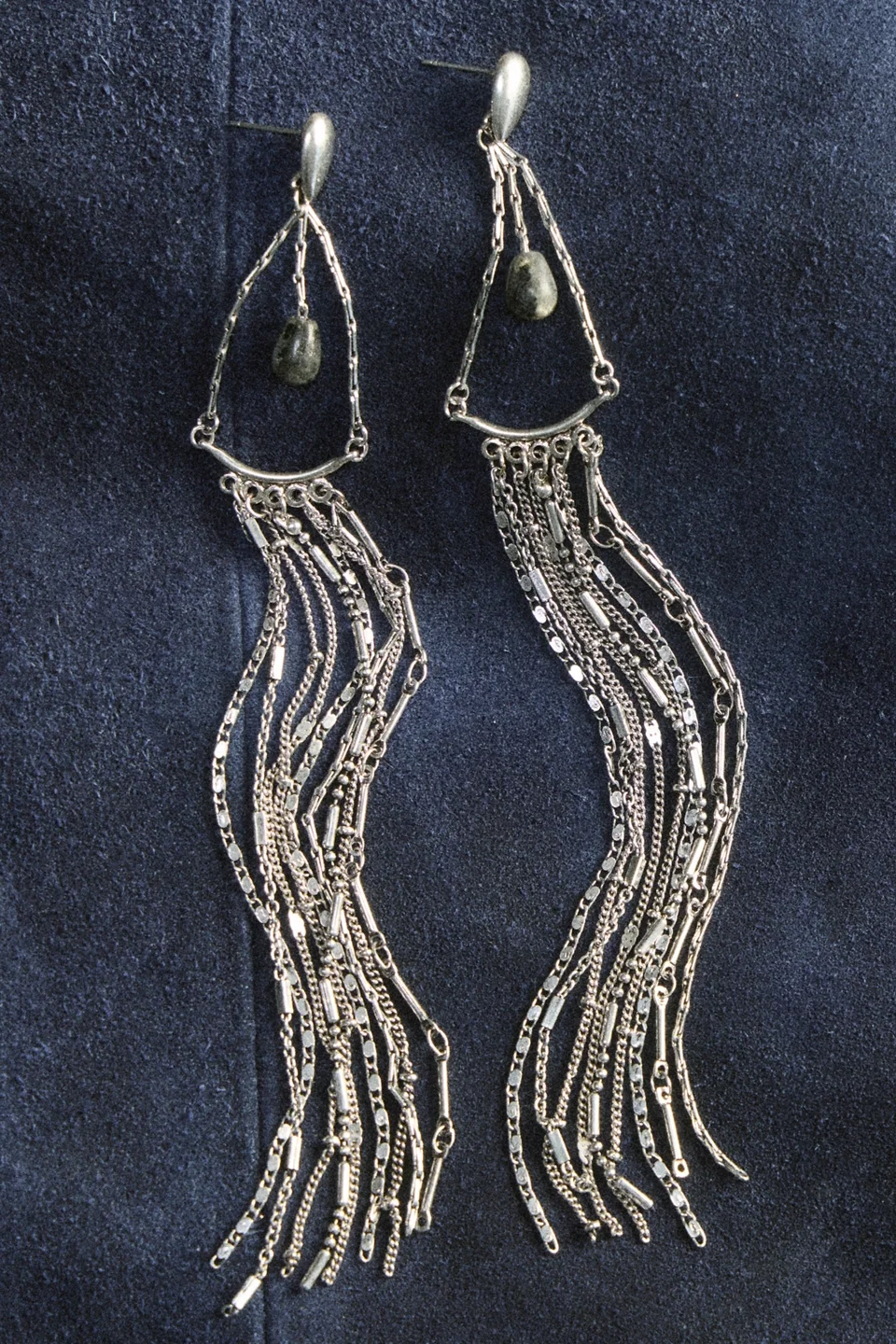 Cassis Dangle Earrings - 1