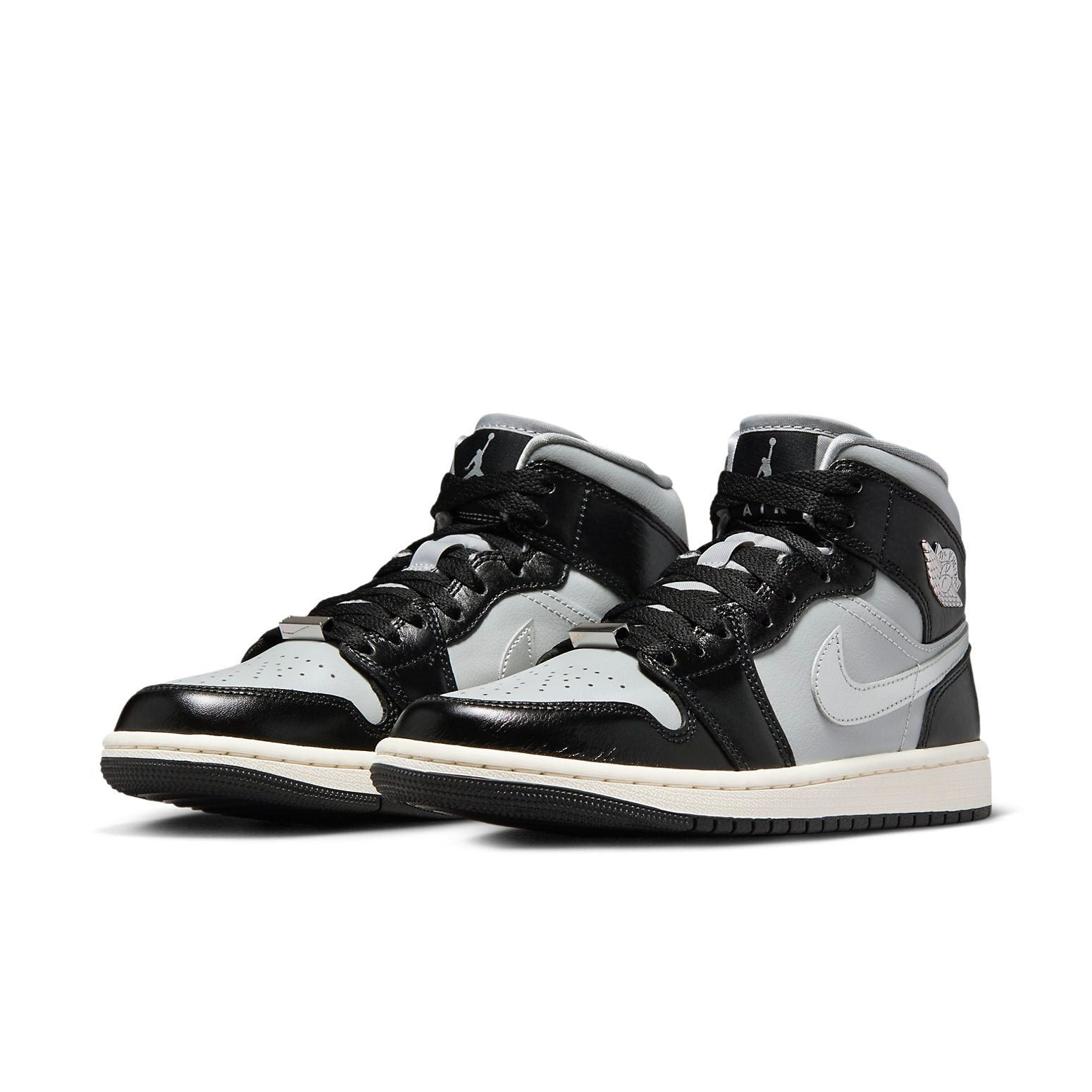(WMNS) Air Jordan 1 Mid SE 'Black Chrome' FB9892-002 - 3