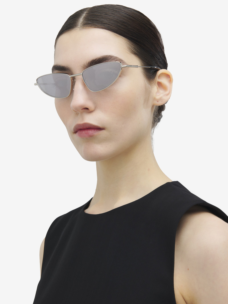 Alexander McQueen Metal T-bar Soft Cat-eye Sunglasses outlook