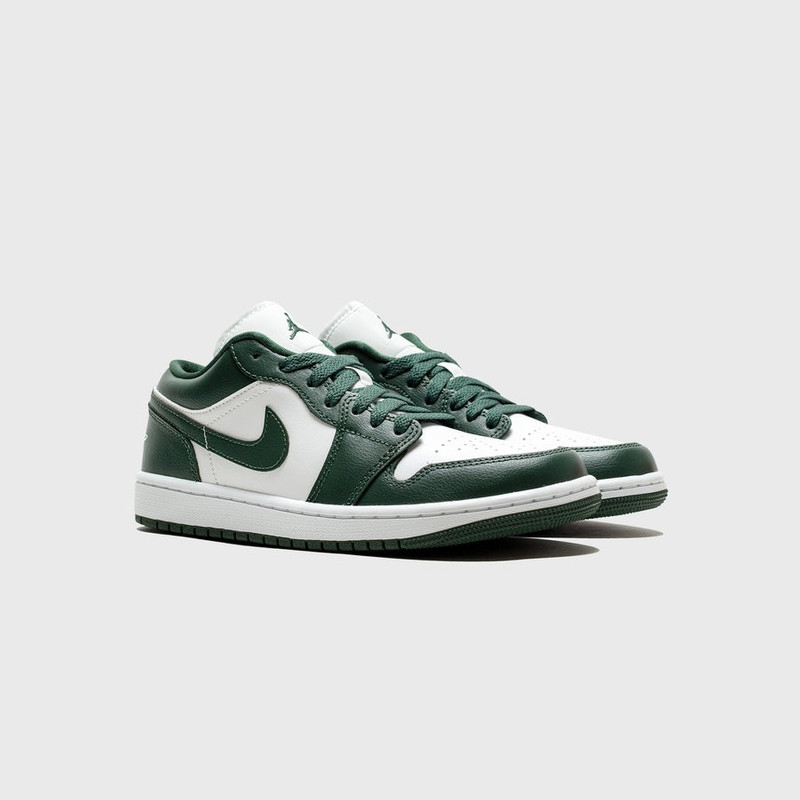 Jordan WMNS AIR JORDAN 1 LOW "GALACTIC JADE" outlook