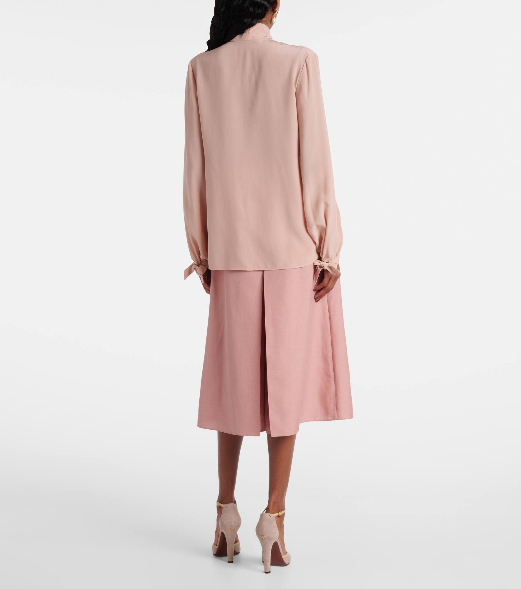 Bow-detail silk crêpe shirt - 3