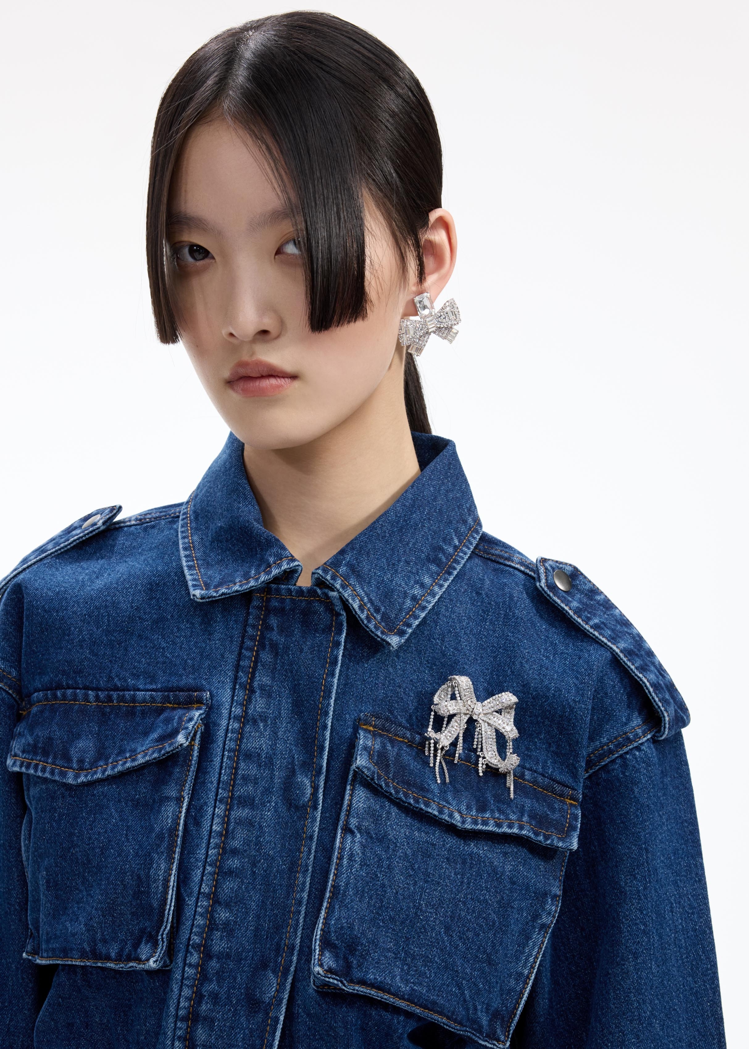 Crystal Embellished Bow Brooch - 3