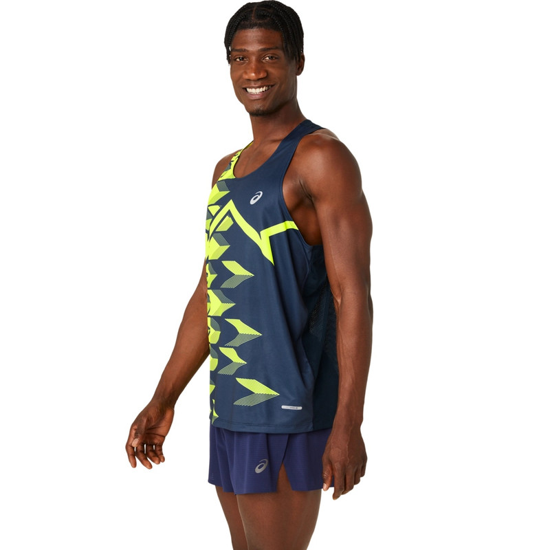 LIGHT GRAPHIC SINGLET 3