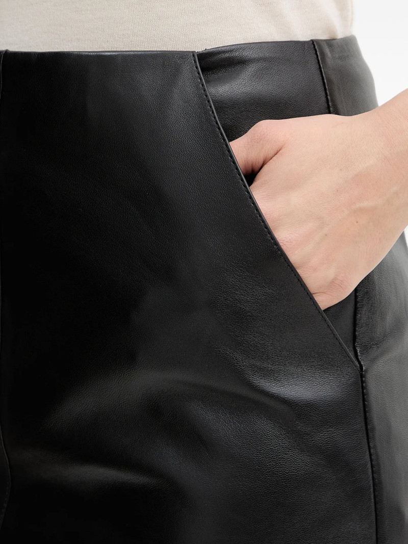 front-seam leather skirt 4