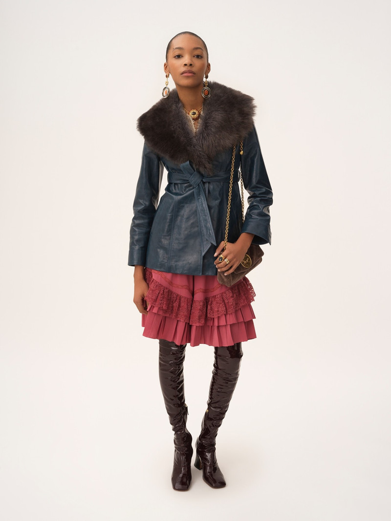 Chloé SHORT COAT IN LEATHER outlook