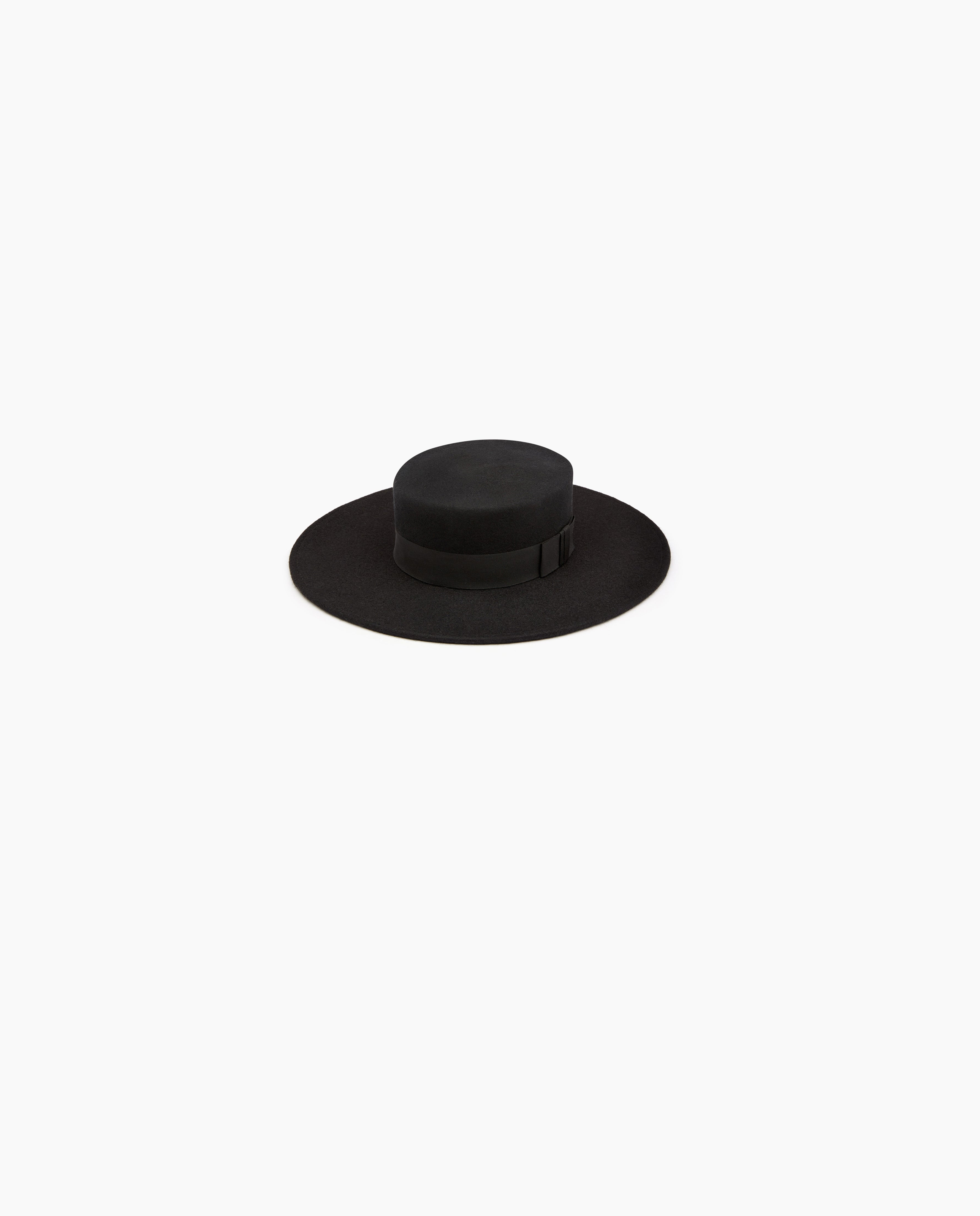 LARGE FELT WOOL BOATER - 1