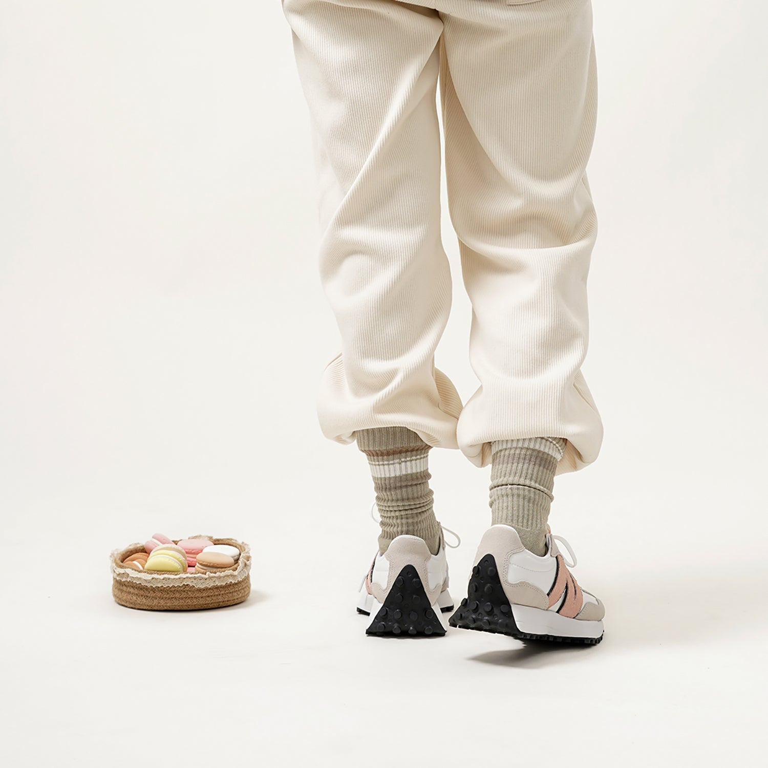 (WMNS) New Balance 327 'White Pink Haze' WS327LR - 3