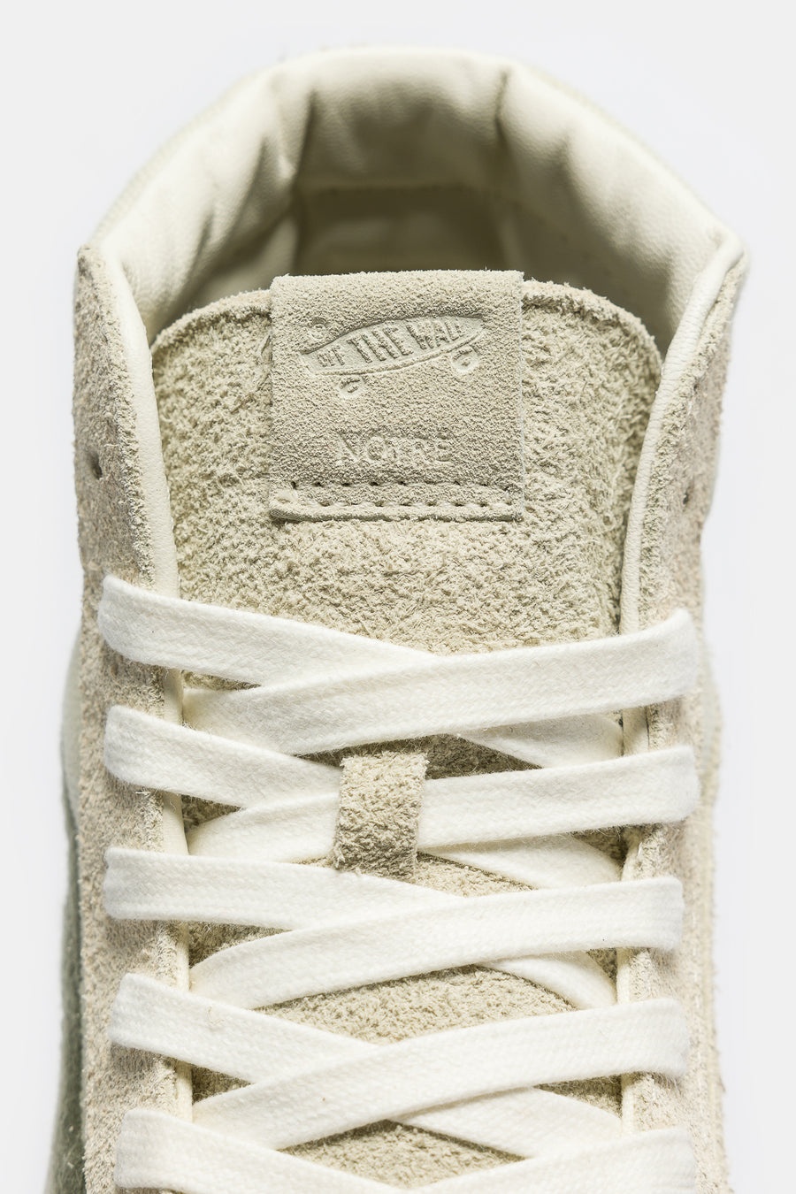Vans Notre LX Sk8-Hi Reissue 38 Sneaker in Bone White