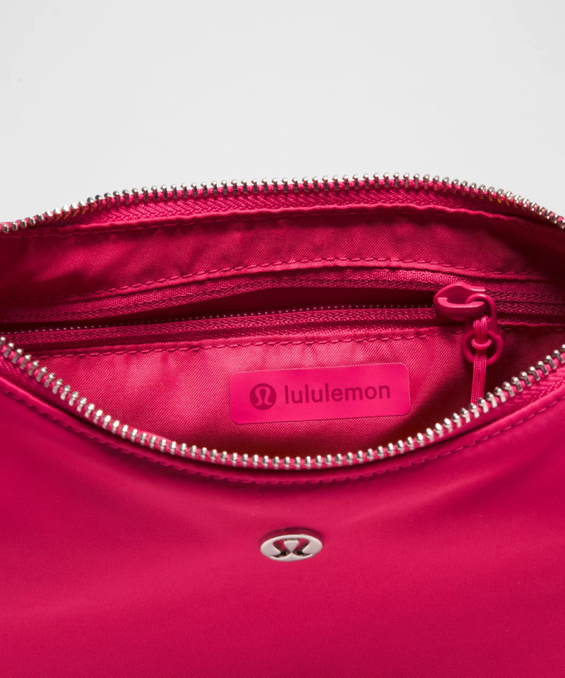 City Essentials Small Shoulder Bag 3L 4