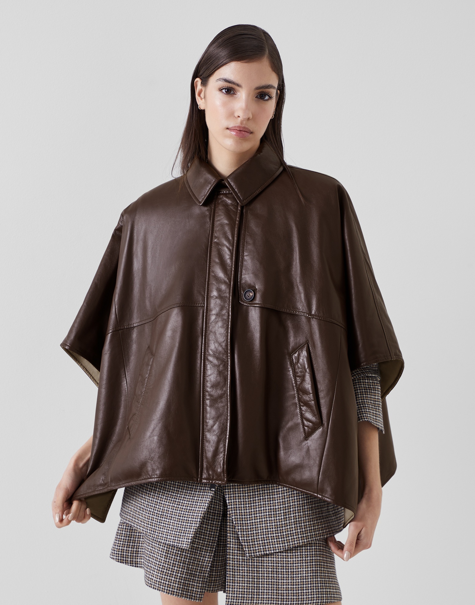 Brunello Cucinelli Lux nappa leather cape with shiny details | REVERSIBLE