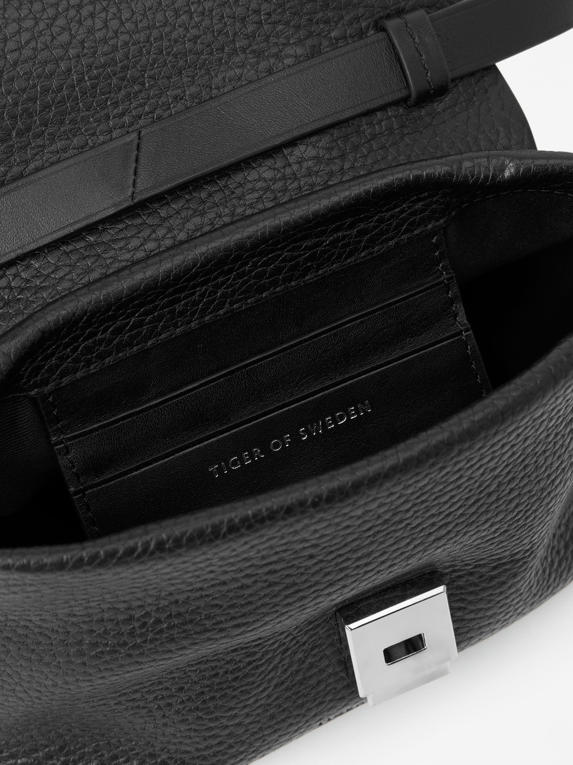 Paina Elegant Crossbody Bag - 3