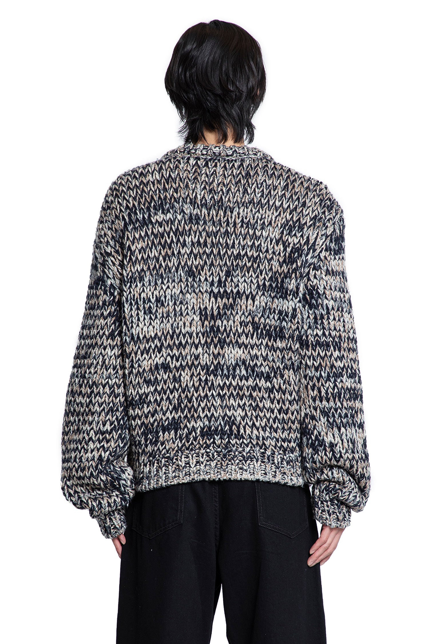Boxy-Crewneck-Sweater - 3