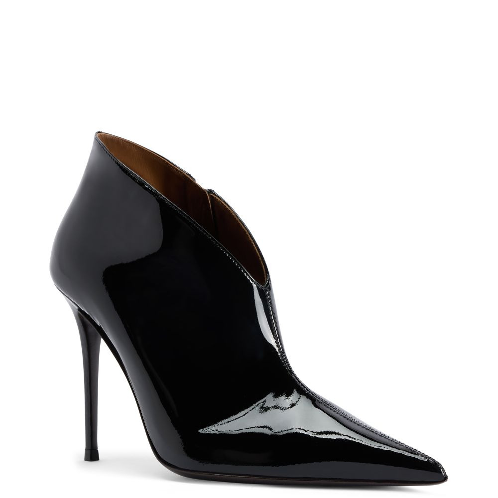 Cluedo Bootie 105 - 2