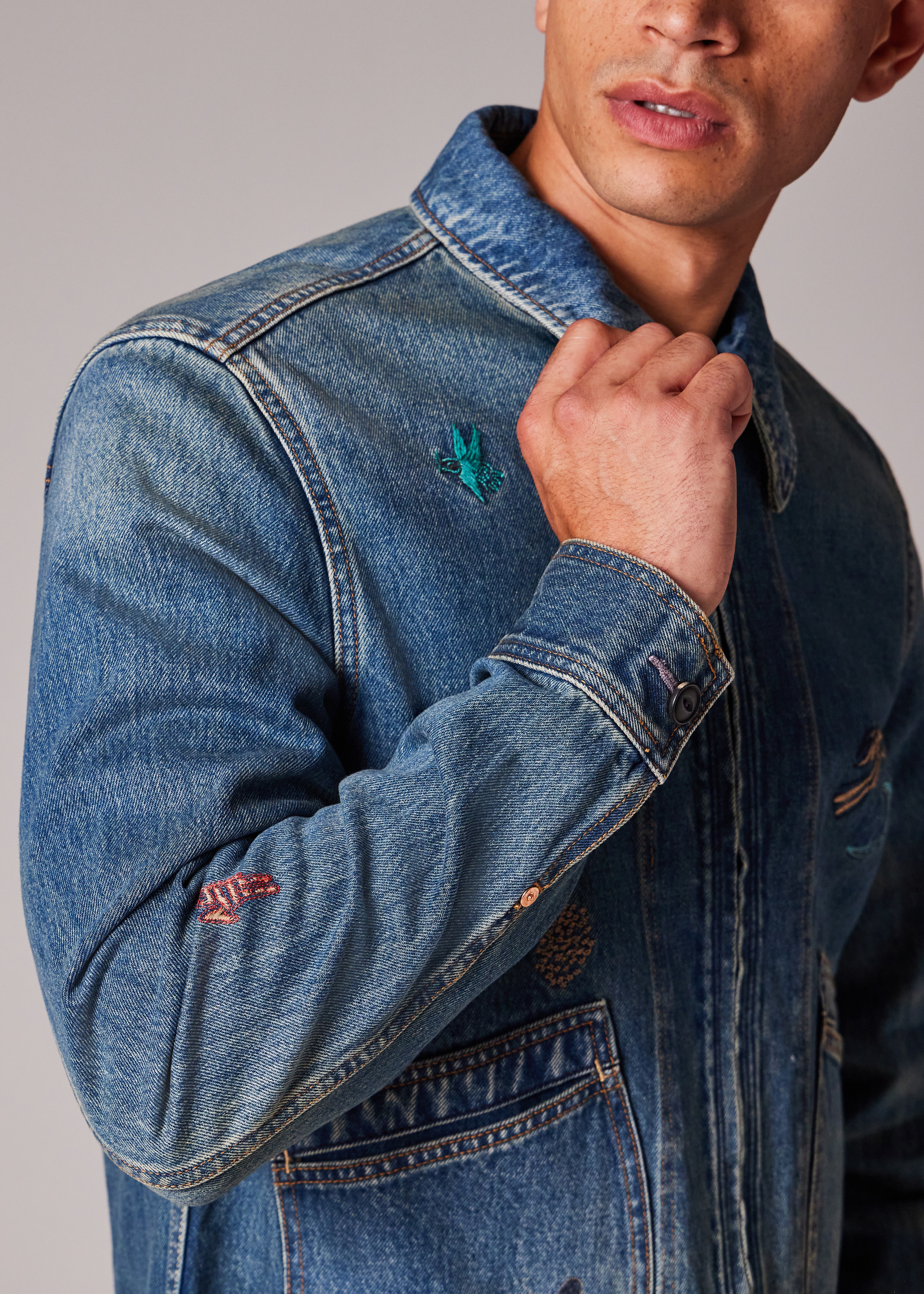 'Little Beasts' Embroidered Denim Jacket - 7