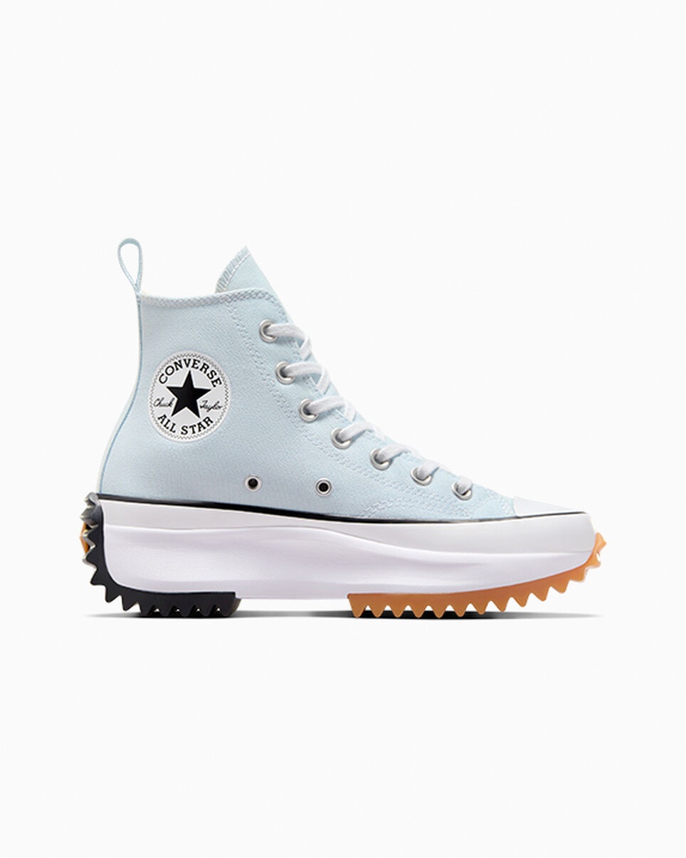 Converse Run offers star hike platform