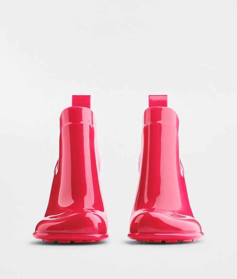 Bottega Veneta shine outlook