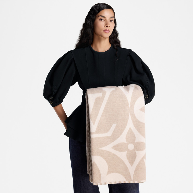 LV Medallion Blanket 5