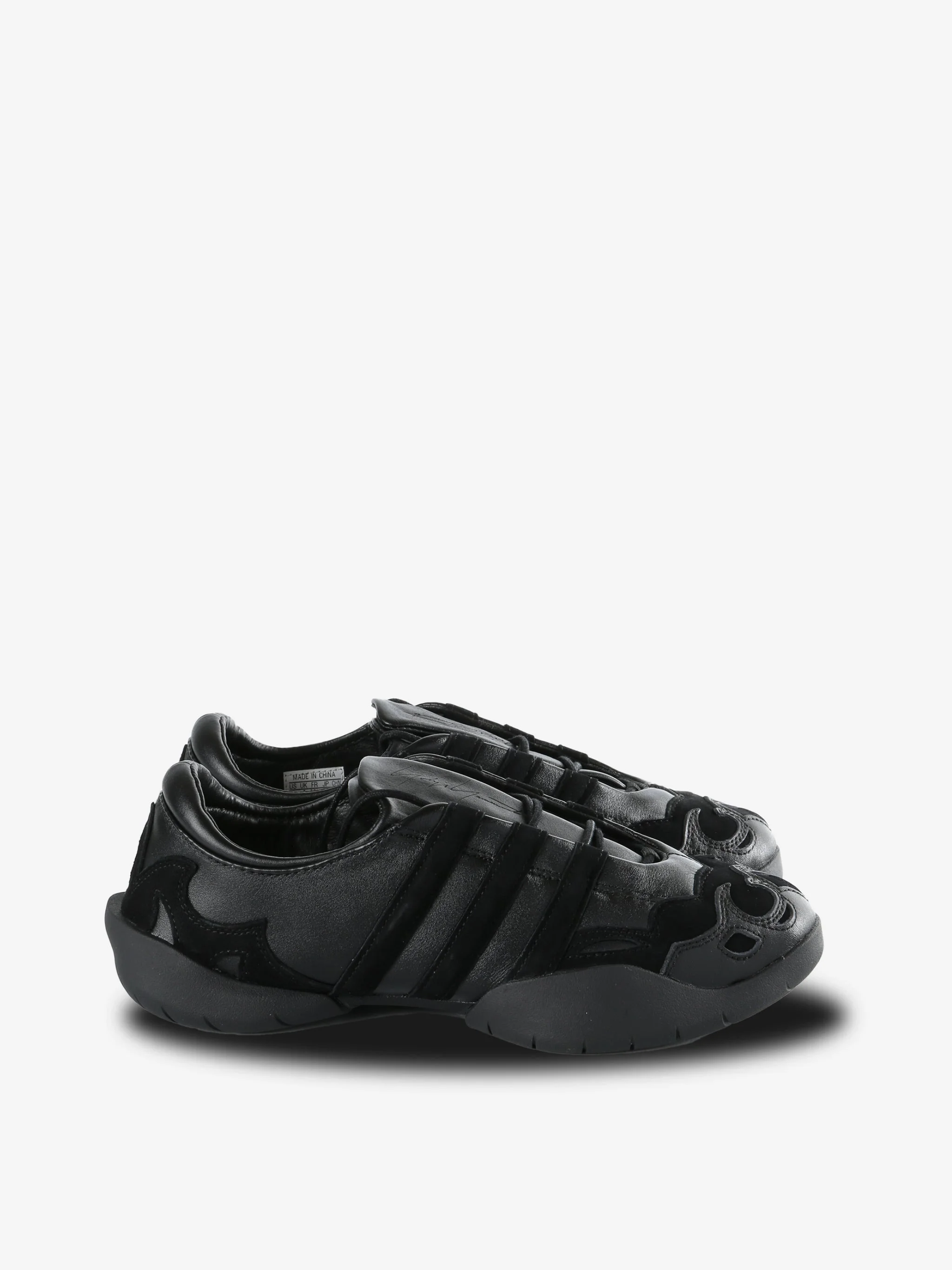 Y-3 - Men Regu 2002 Sneakers - 1