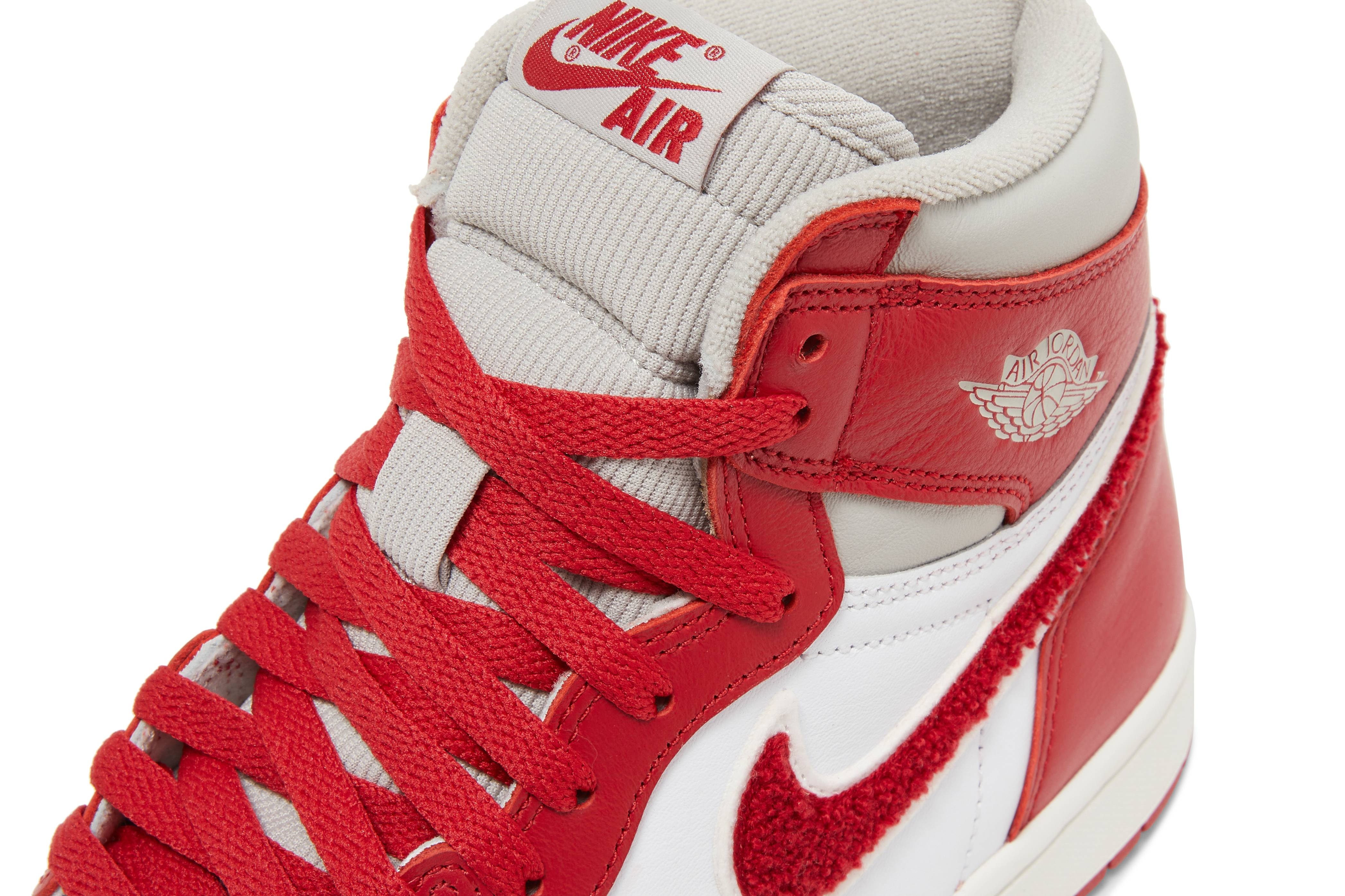 Wmns Air Jordan 1 High OG 'Newstalgia Chenille' - 9