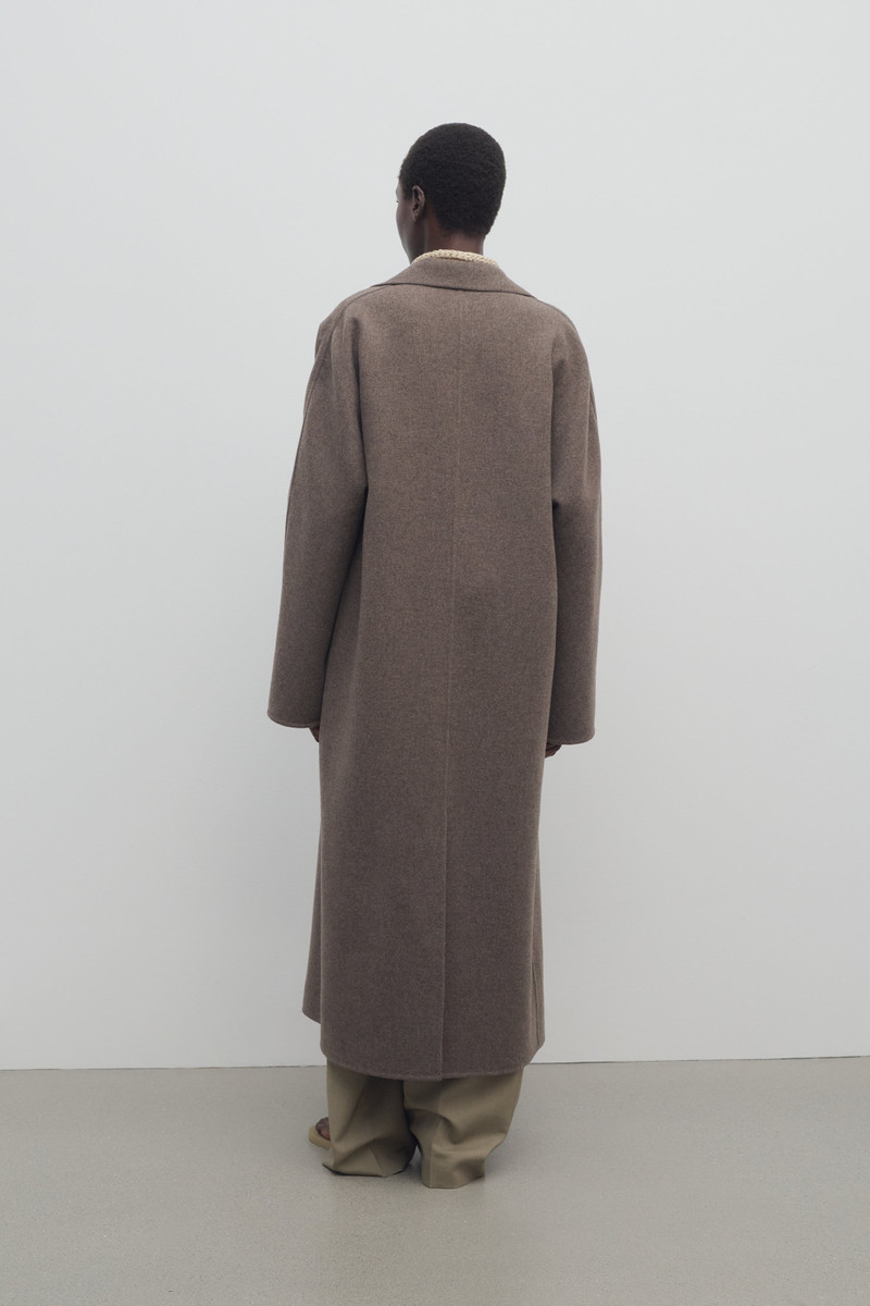 Sablise Coat in Cashmere 5