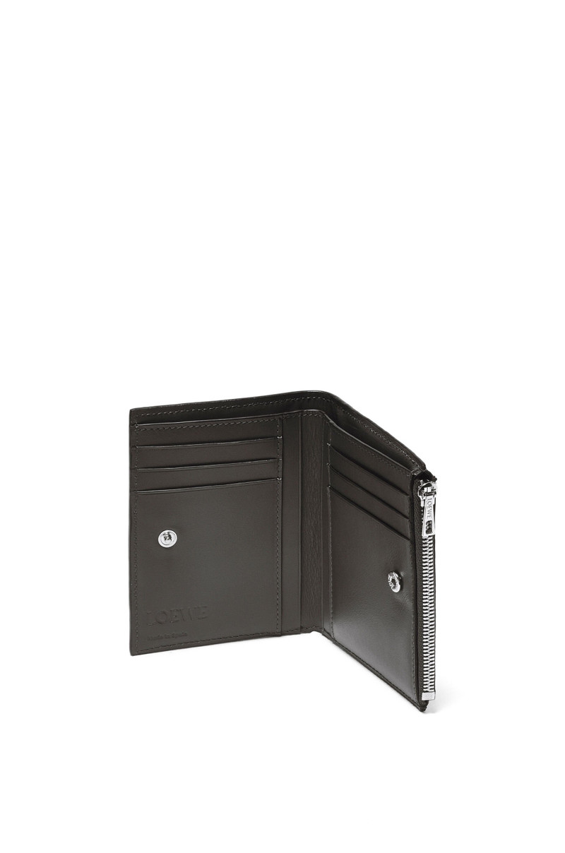 Slim compact wallet in soft grained calfskin 3