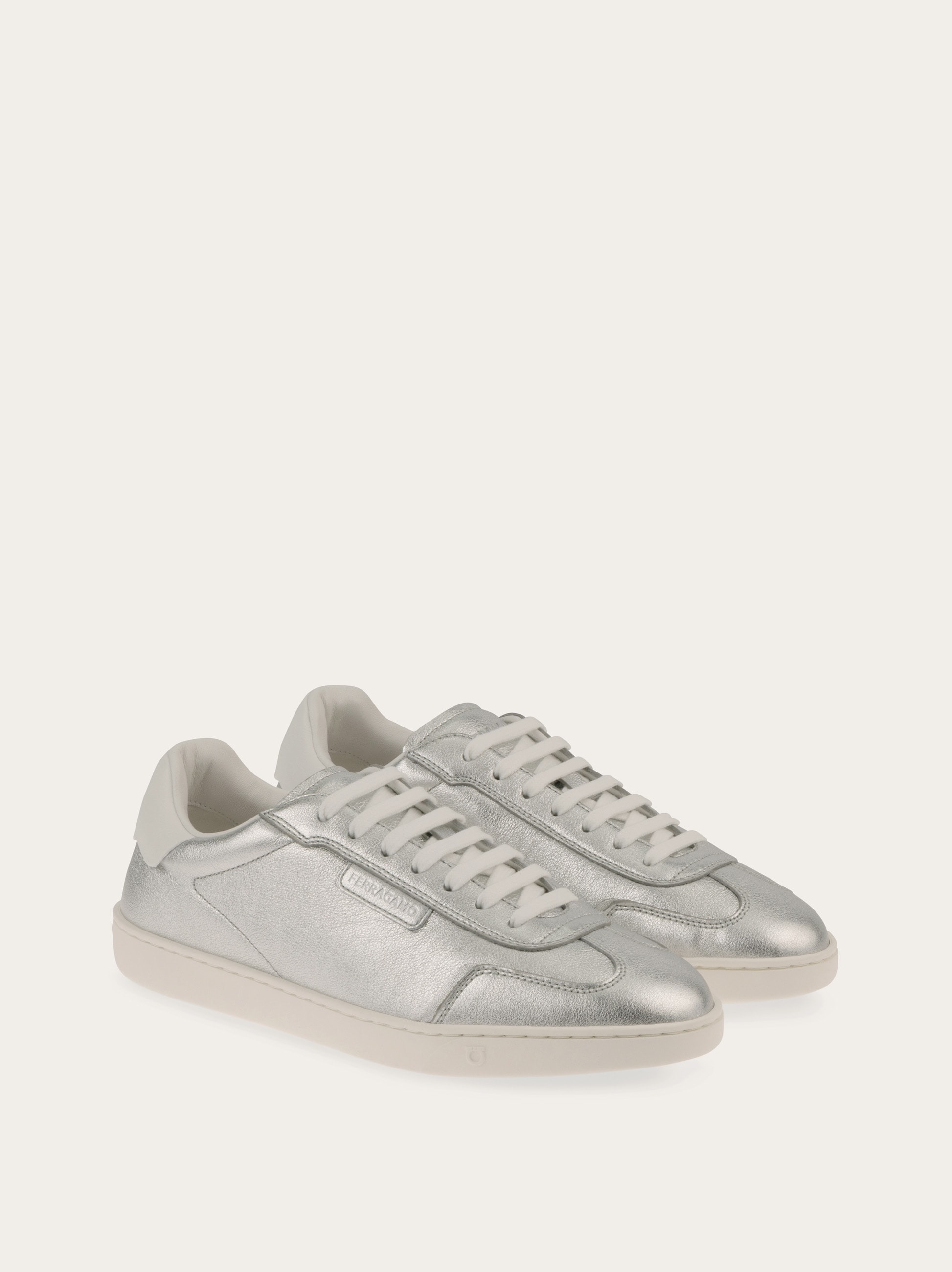 Low-top sneaker - 4