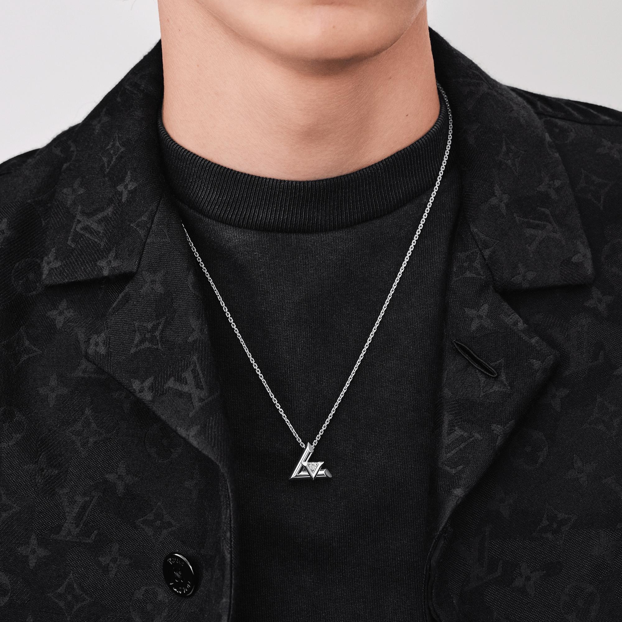 LV Volt One Large Pendant, White Gold And Diamond 5