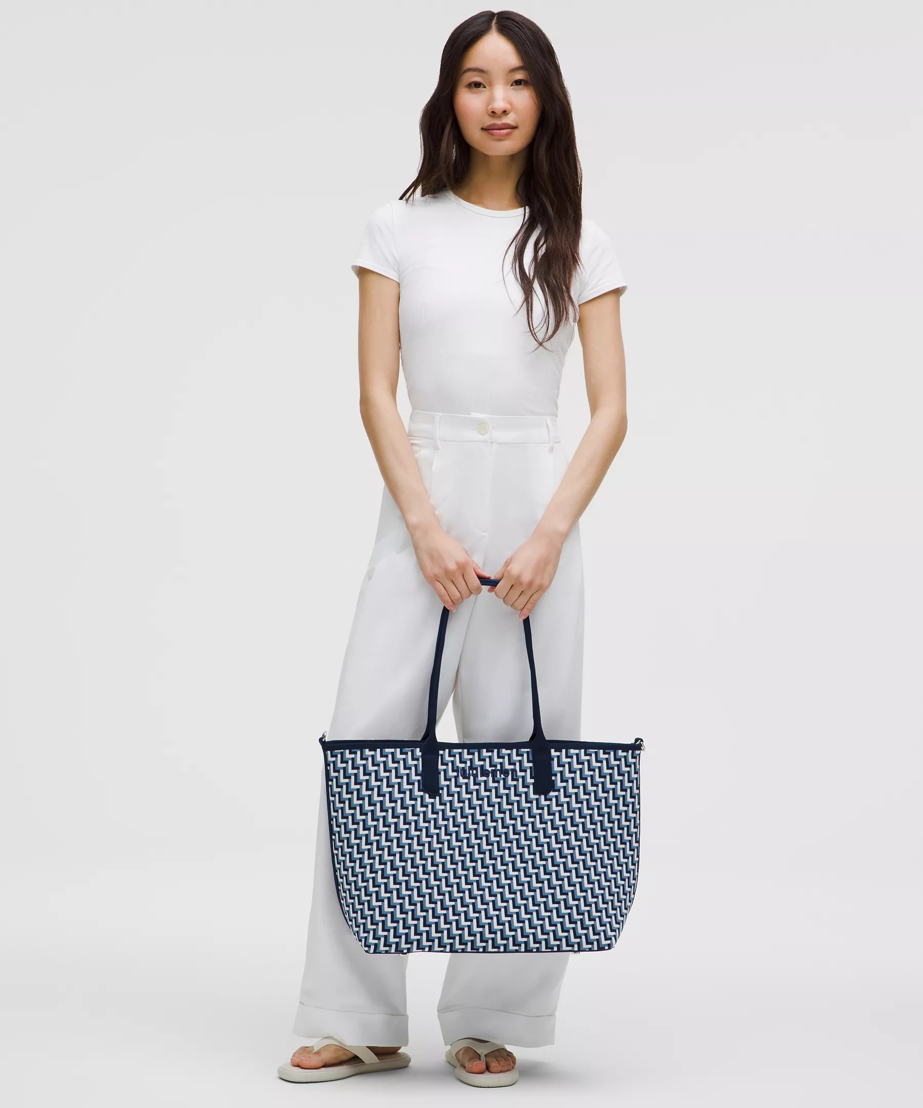 Classic Knit Tote Bag 18L - 2