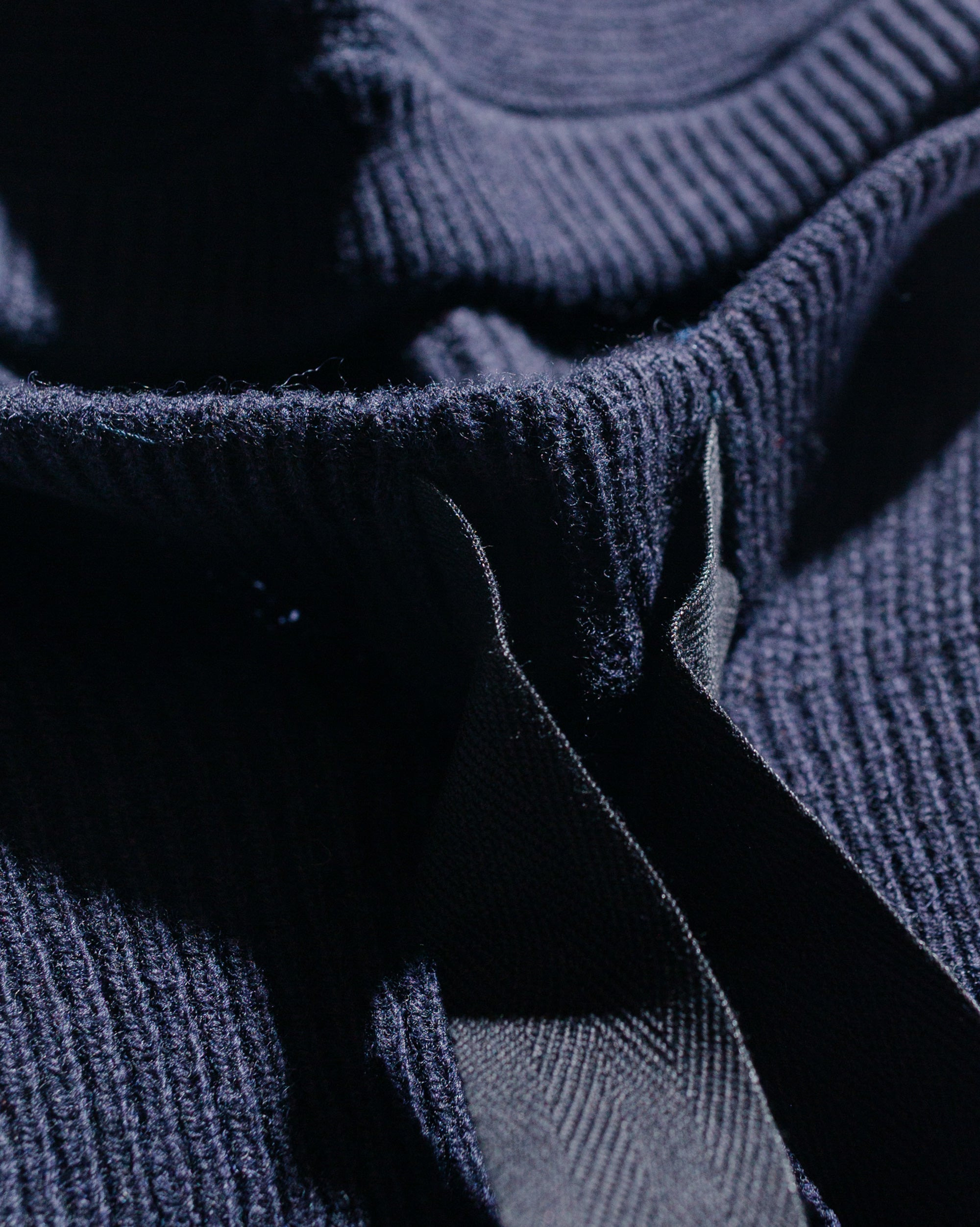 MHL Knitted Hood Lambswool Dark Navy - 2