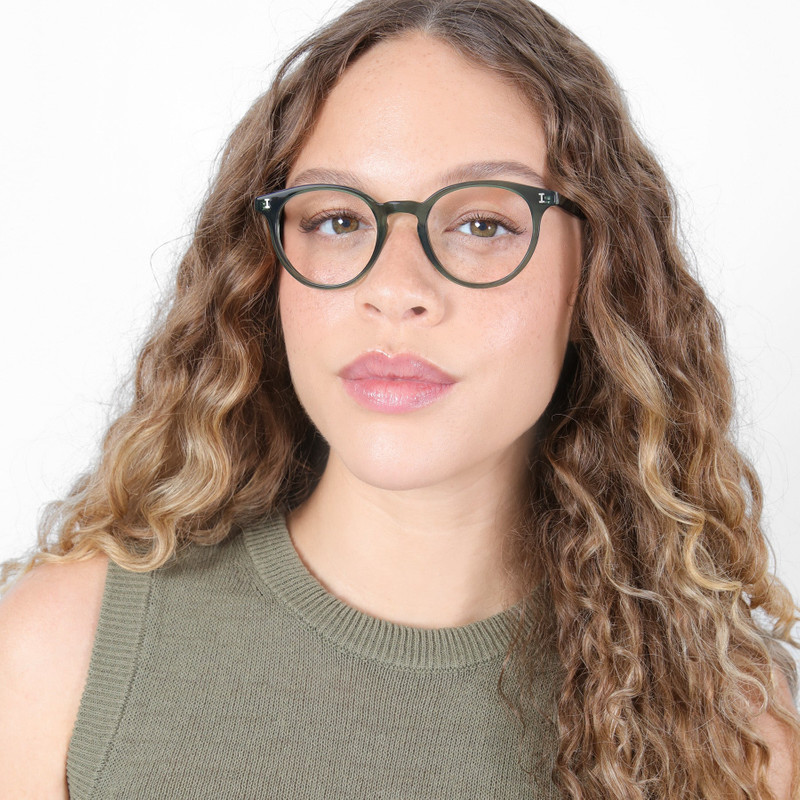 illesteva Dakota Optical outlook