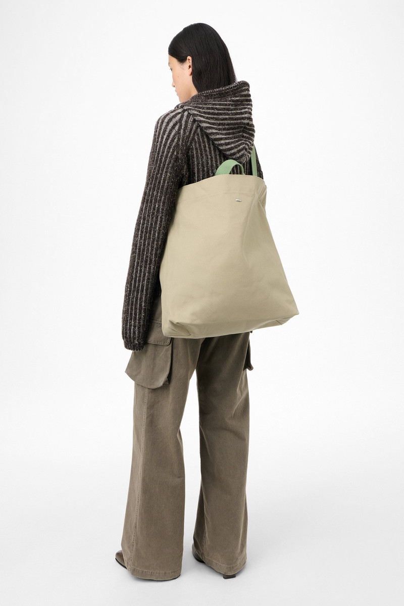 Towering Tote Cliff Grey Ultra Canvas 4