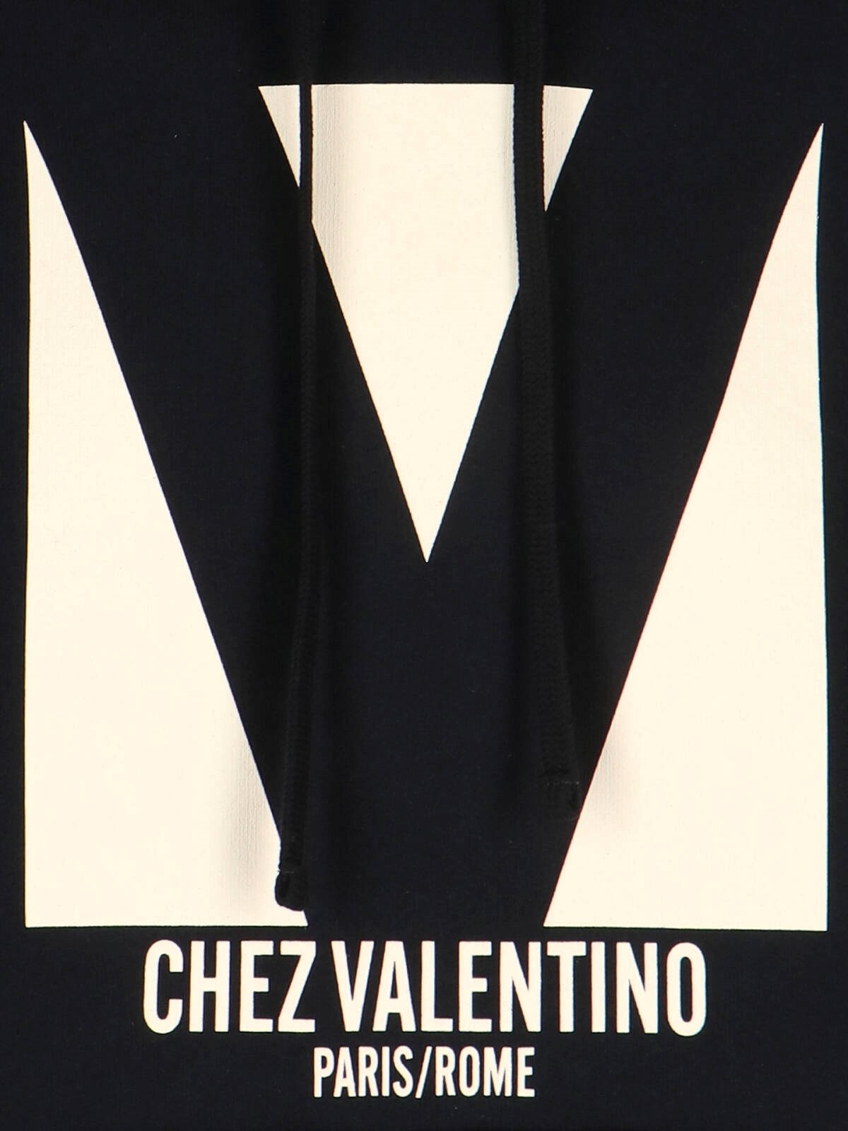 "CHEZ" HOODIE - 3