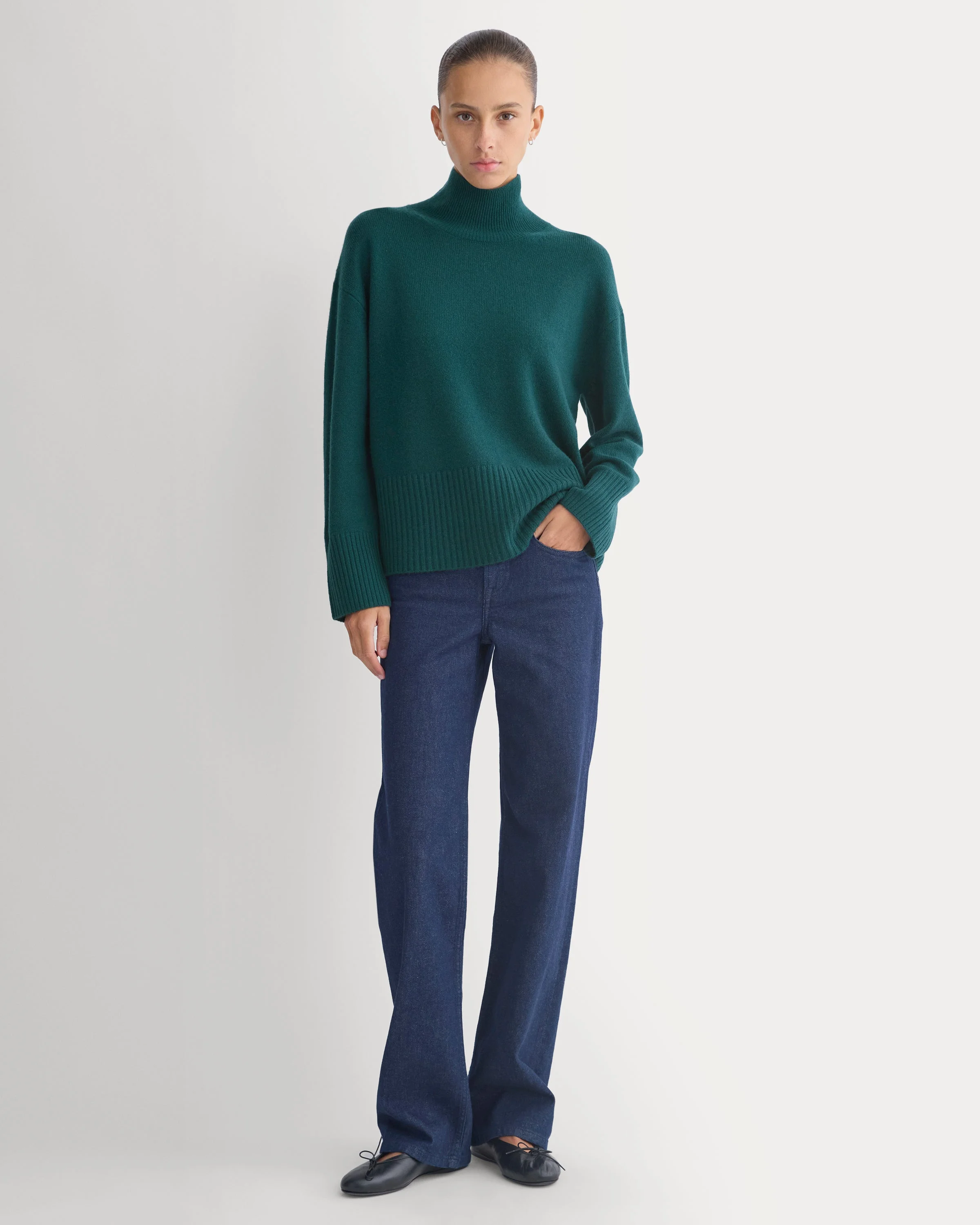 THE BOXY TURTLENECK IN CASHMERE - 1