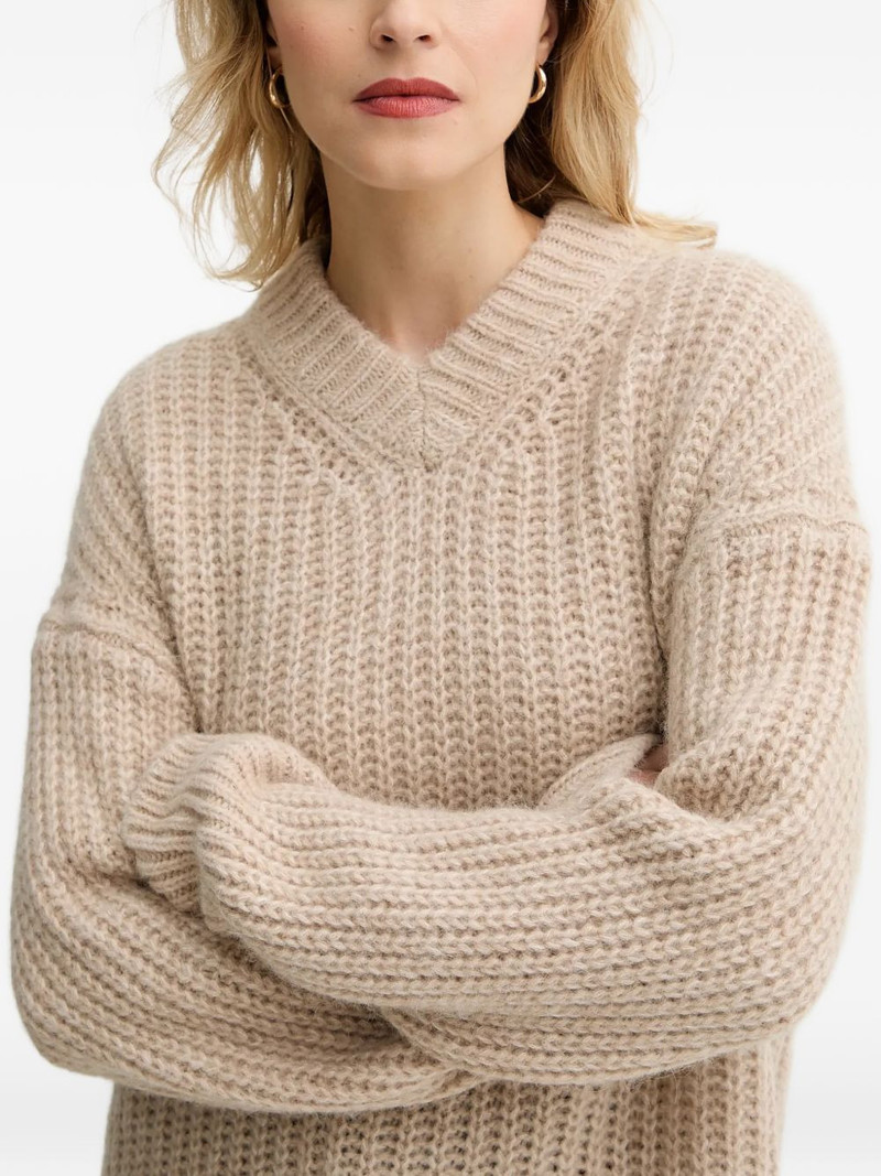 V-neck sweater 3