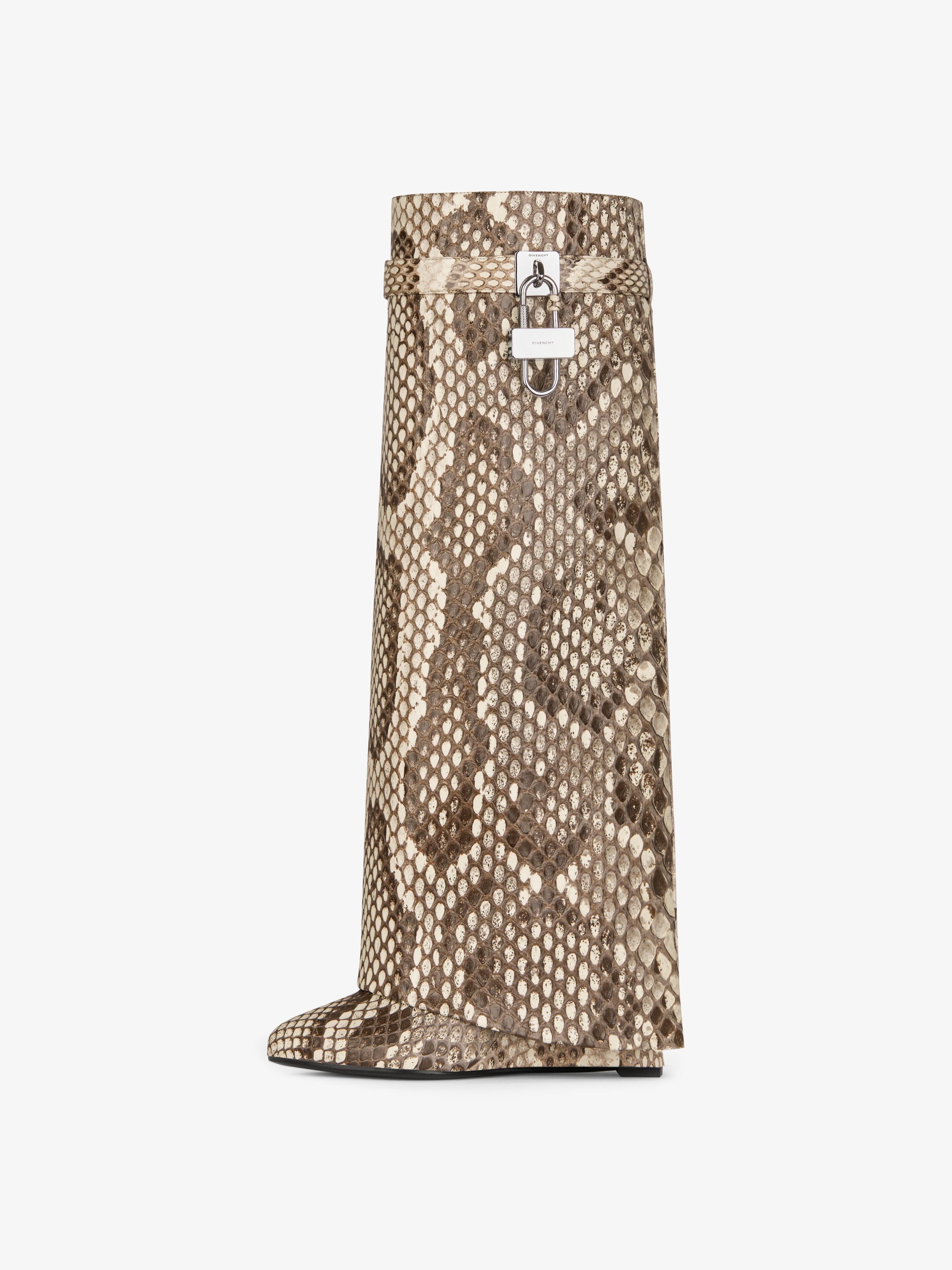 SHARK LOCK BOOTS IN PYTHON - 4