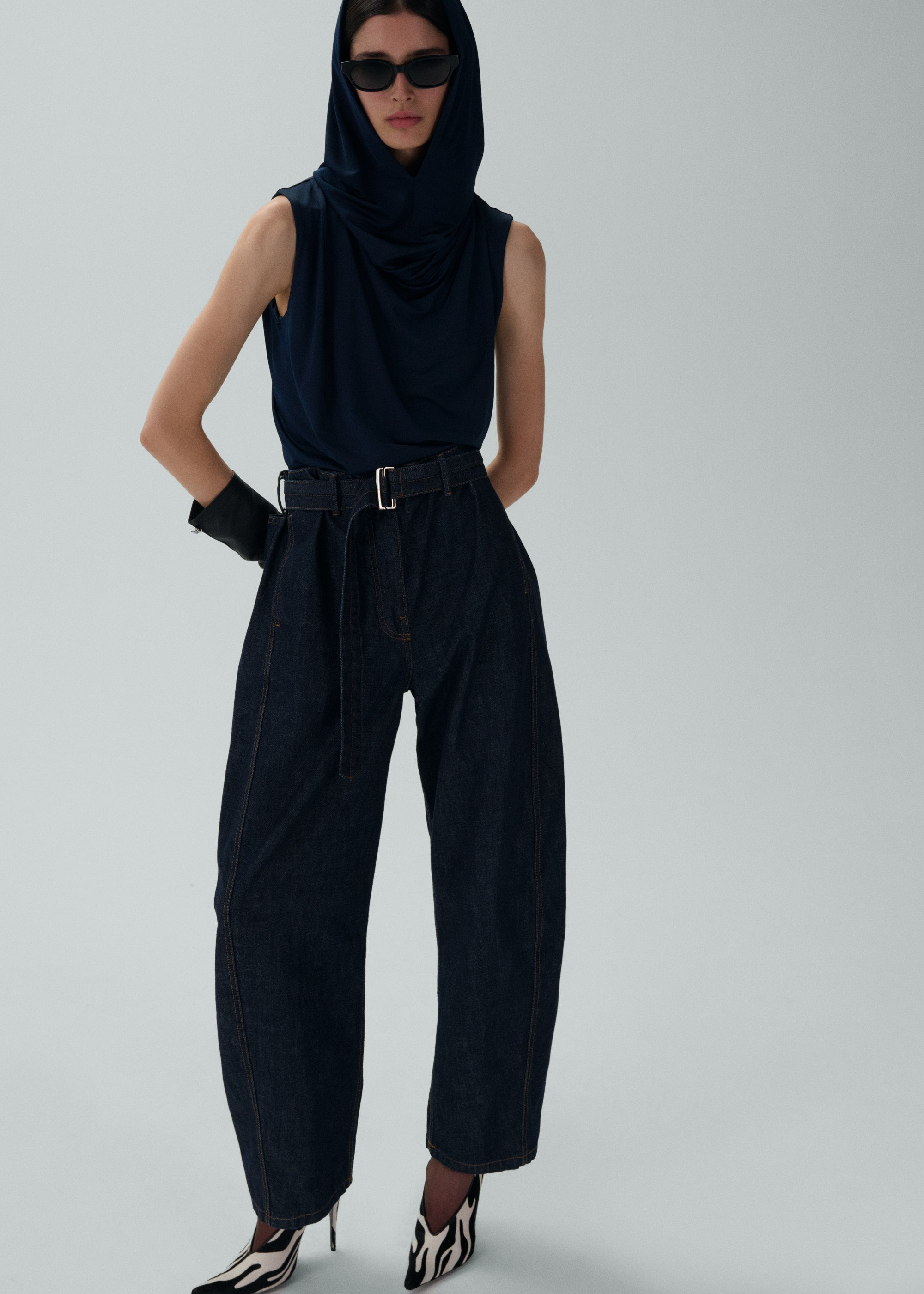 Belted loose fit denim in navy - 3