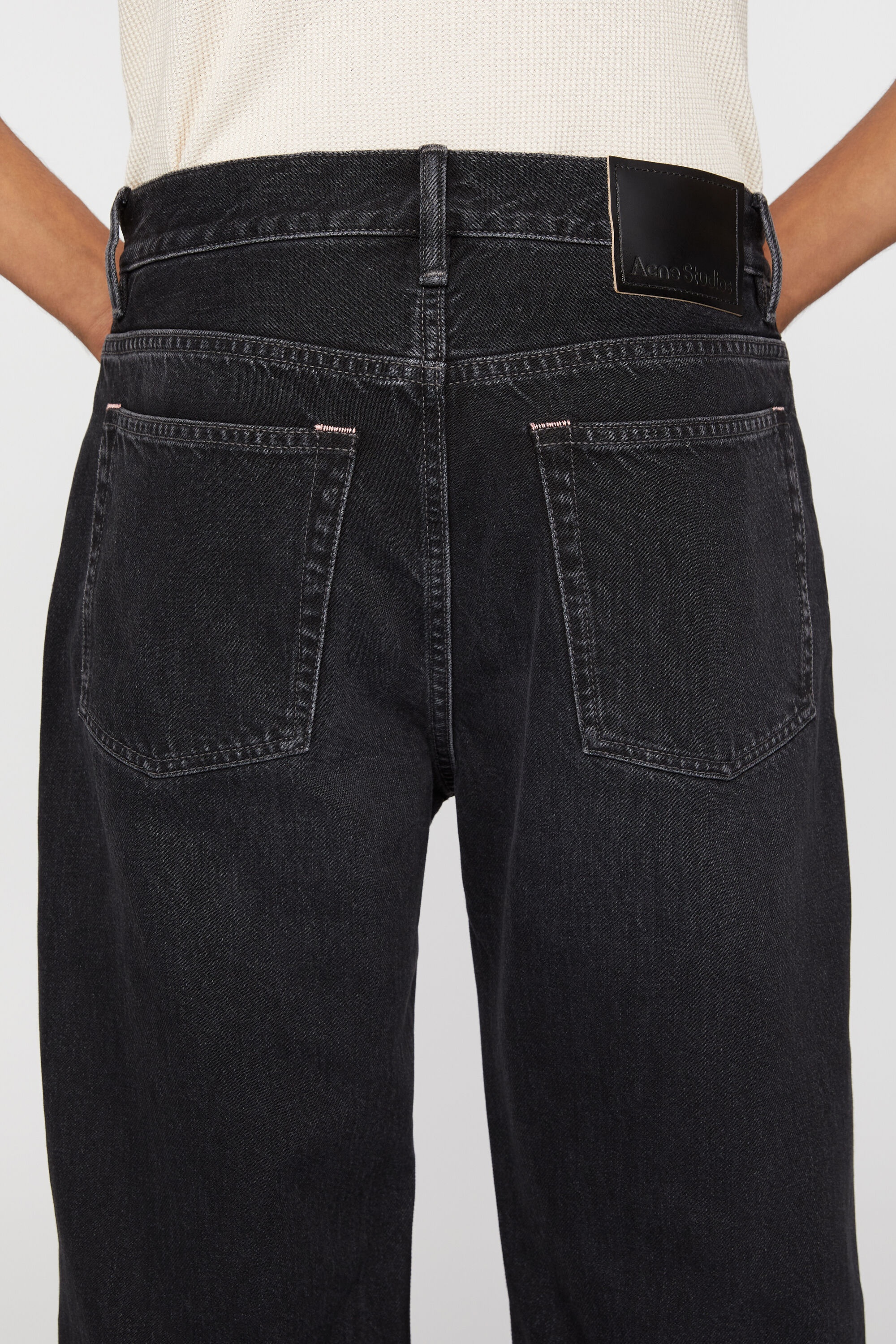 デニム・ジーパン ACNE STUDIOS Women Denim Pants AK0811 900 Black Acne Studios - Loose fit jeans - 1981F - Black