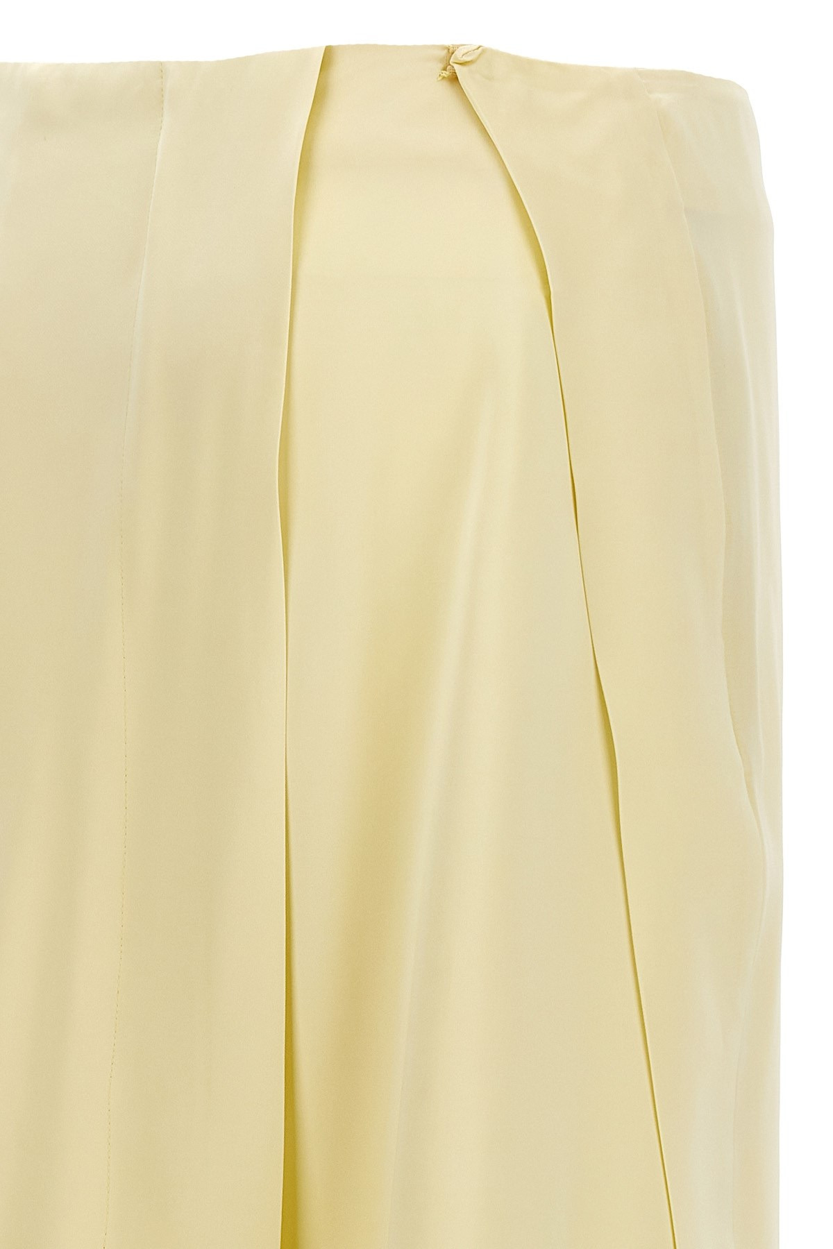 Satin skirt with side slit - 4