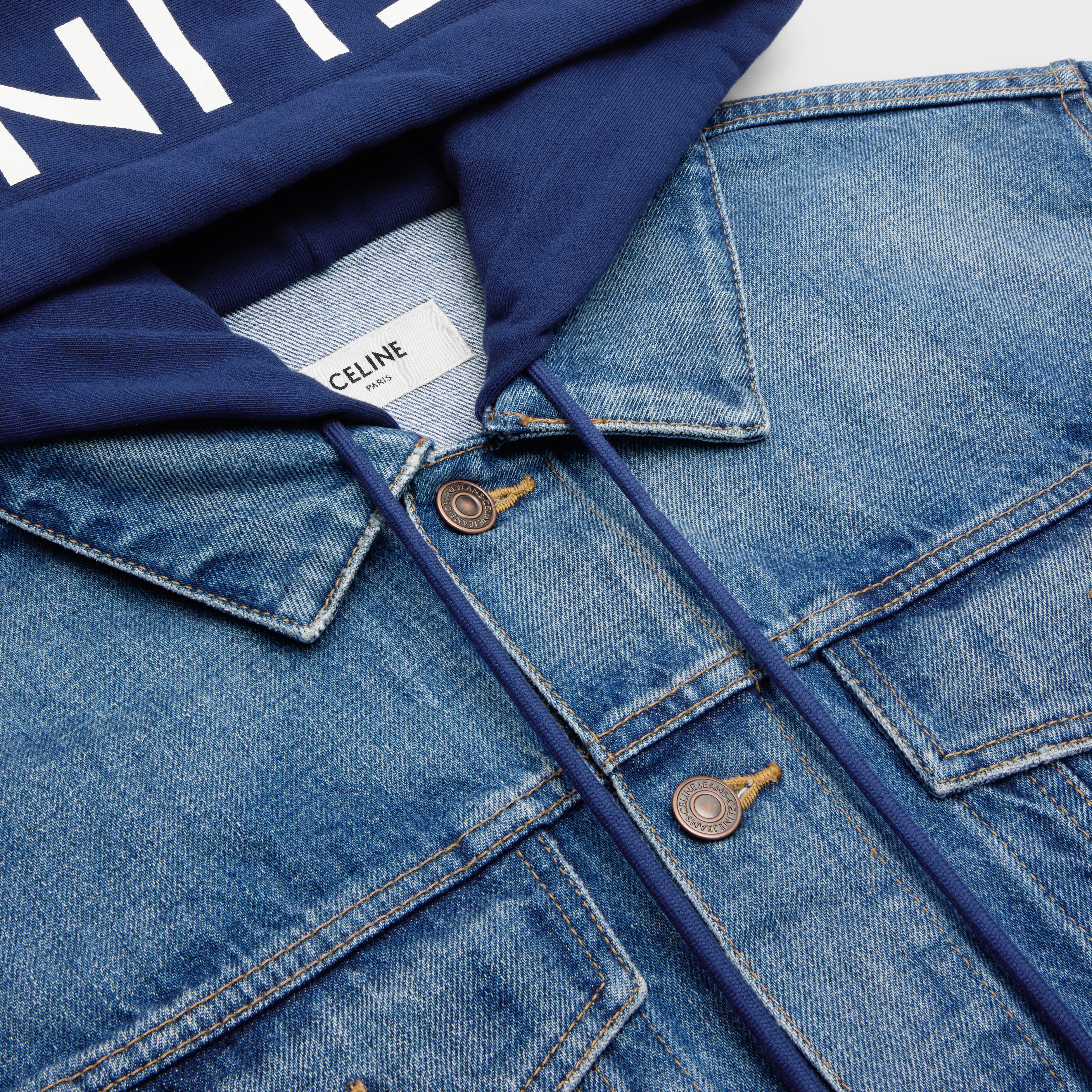V-shaped trucker jacket in union wash denim - 3