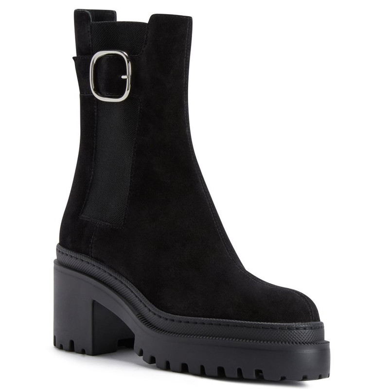Giuseppe Zanotti Mairi Buckle outlook